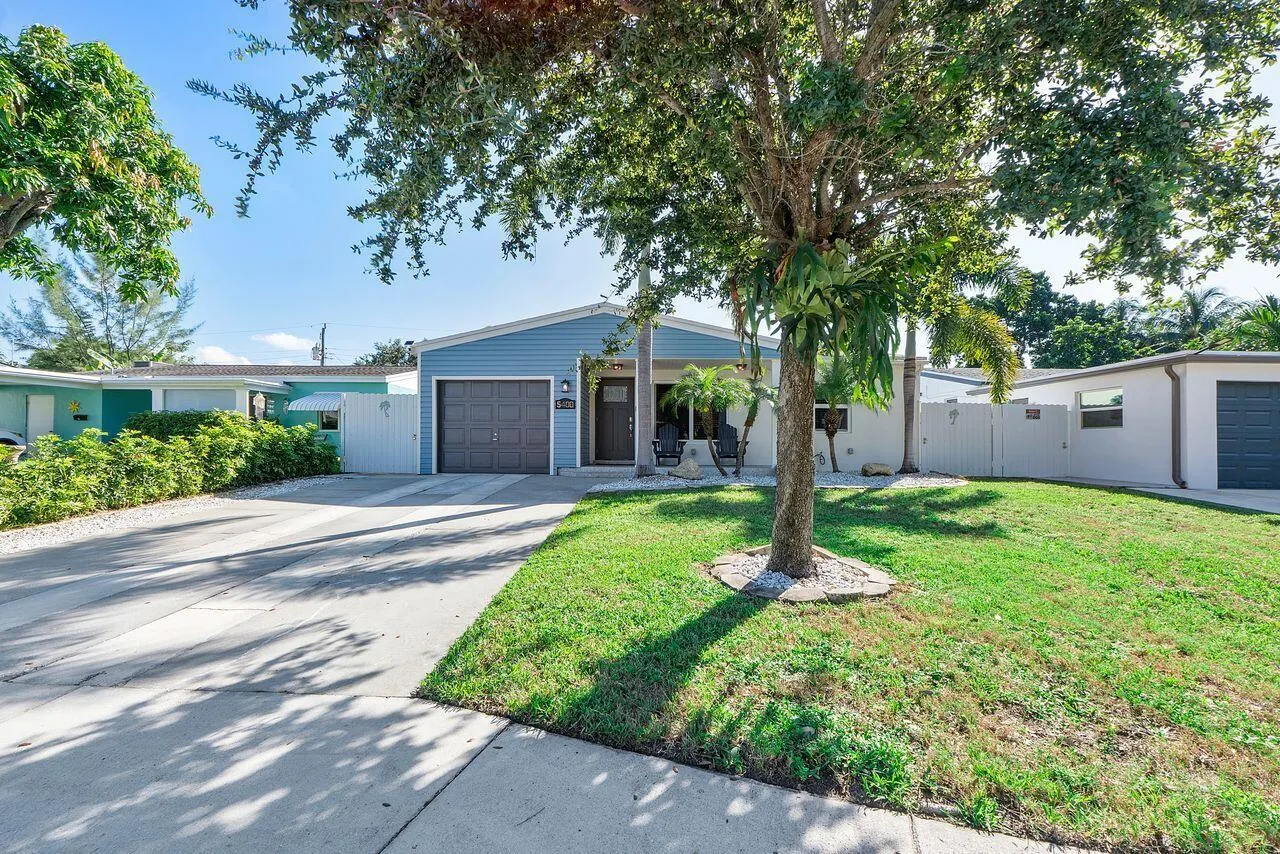 5400 NE 4TH Terrace