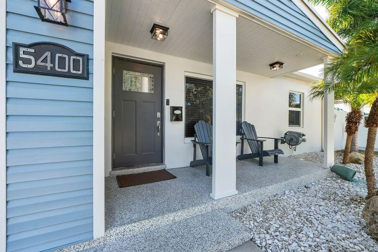 5400 NE 4TH Terrace