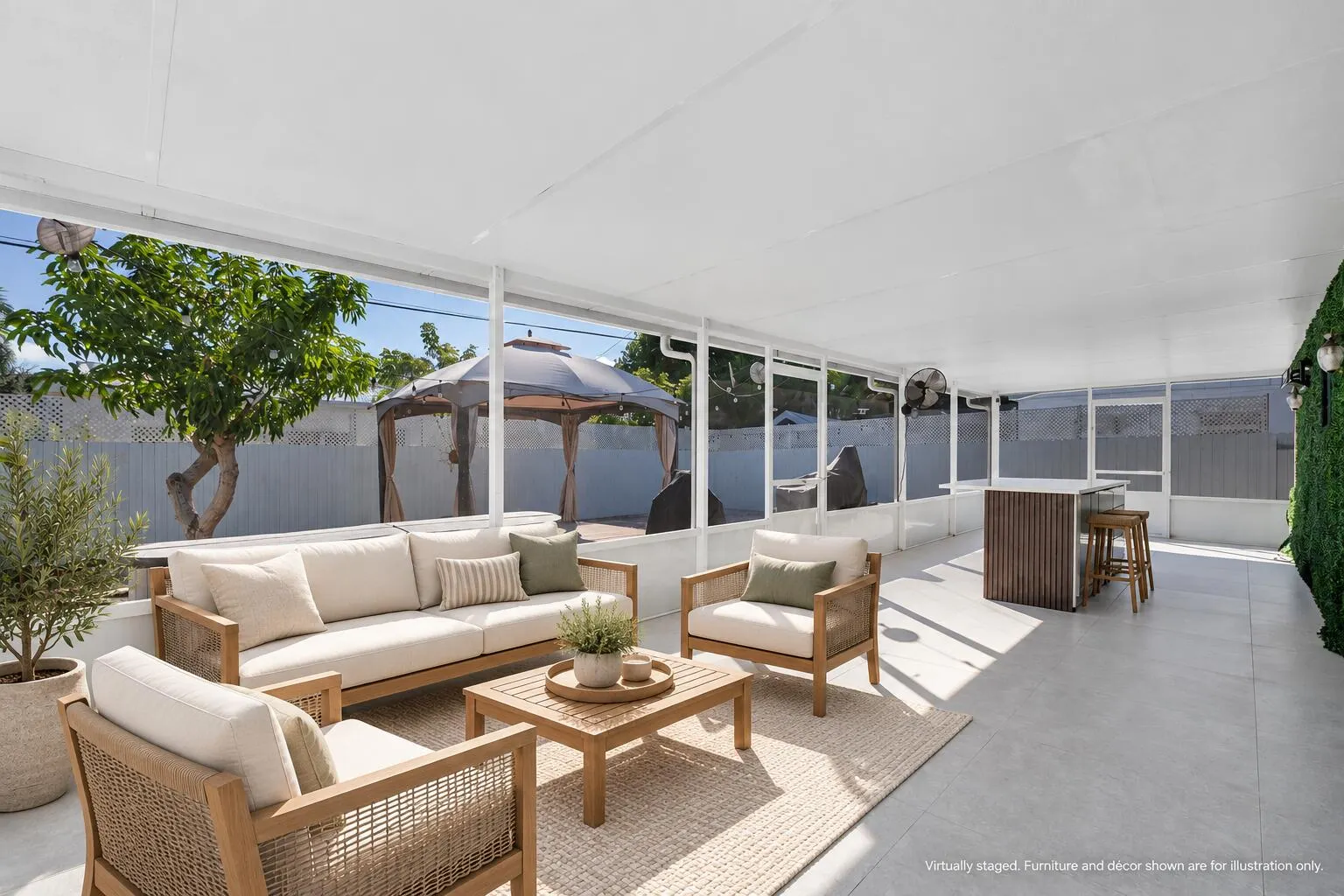 5400 NE 4TH Terrace