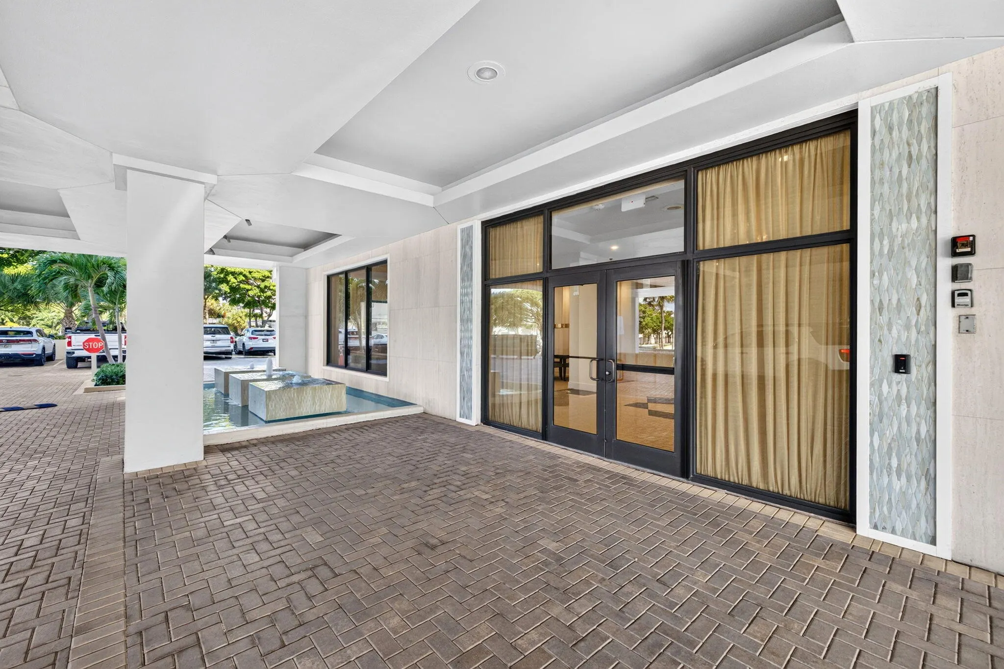 2000 S OCEAN Boulevard #3B