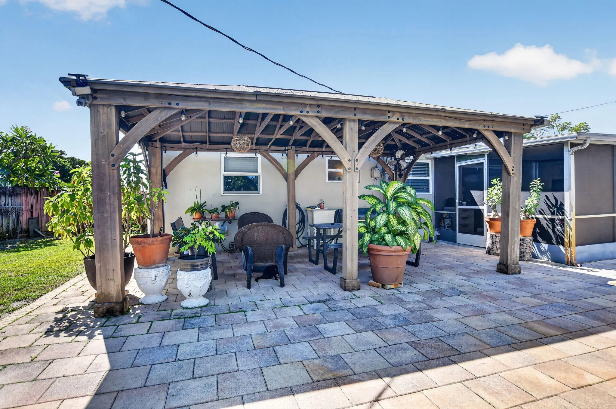 103 SW 14th Street
