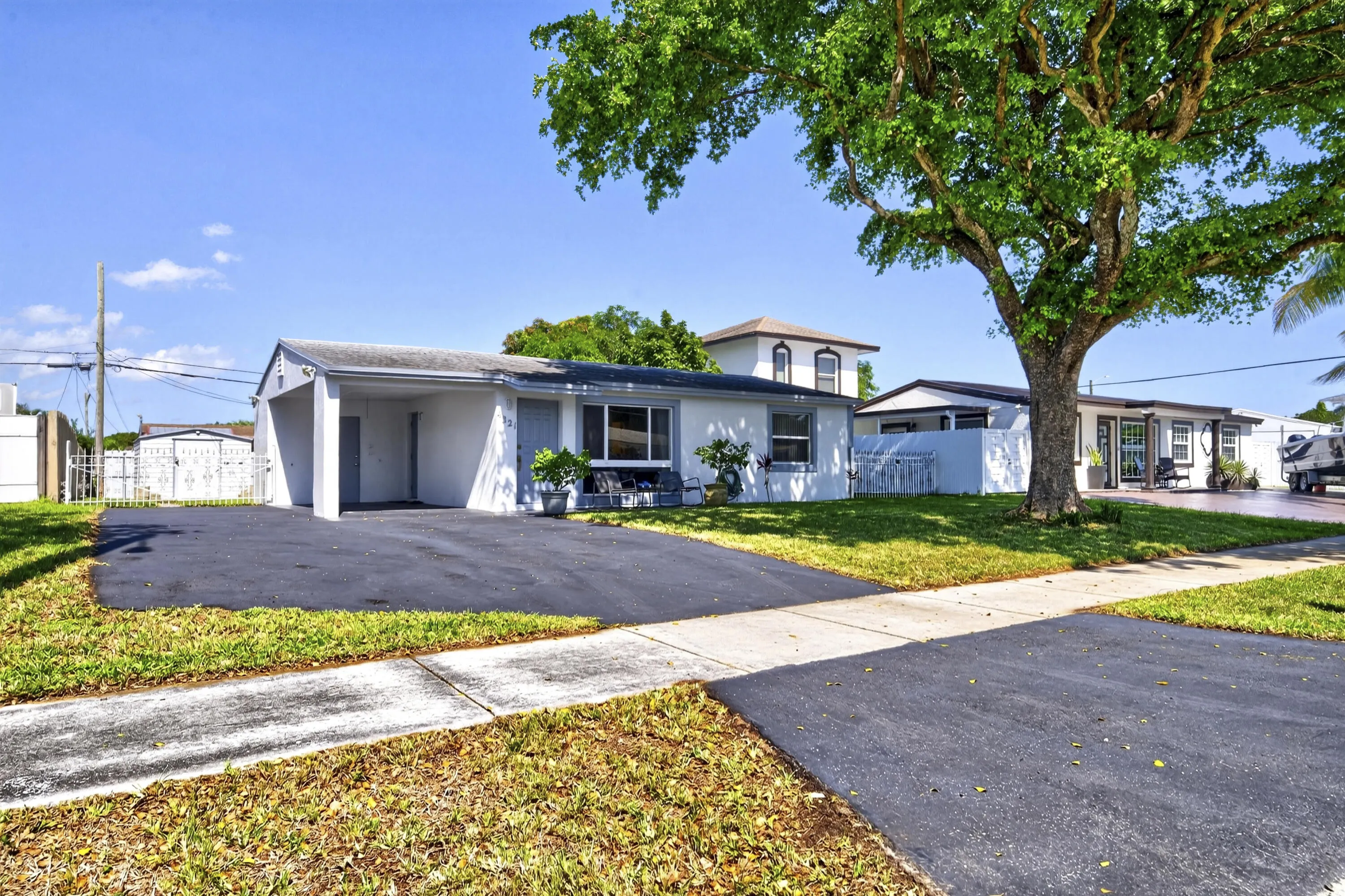 4821 SW 18TH Street