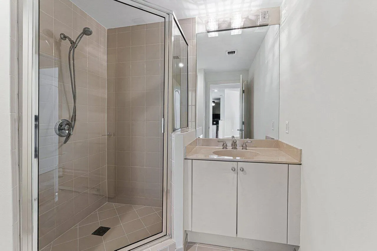 801 S Olive Avenue #1506
