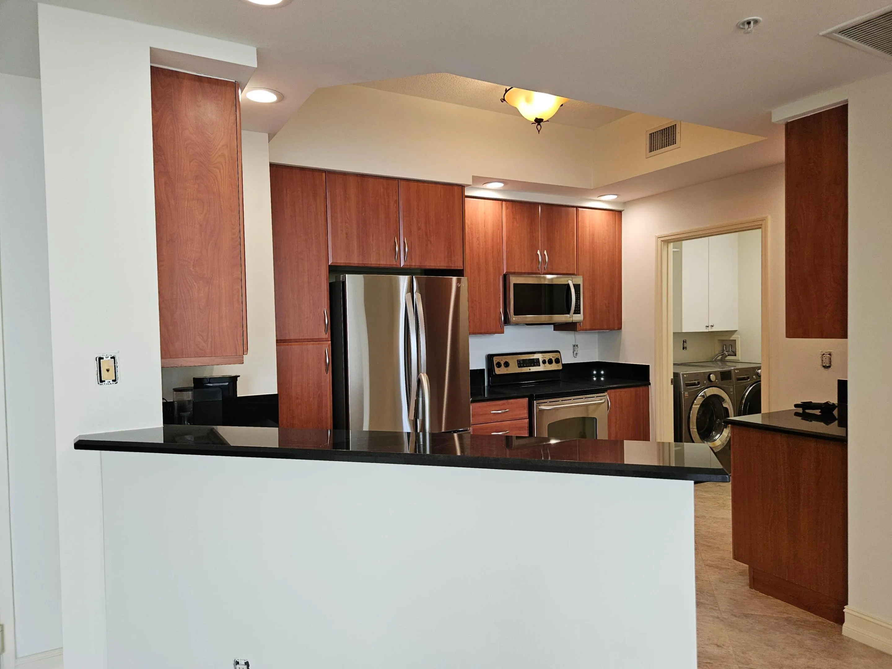 801 S Olive Avenue #1506