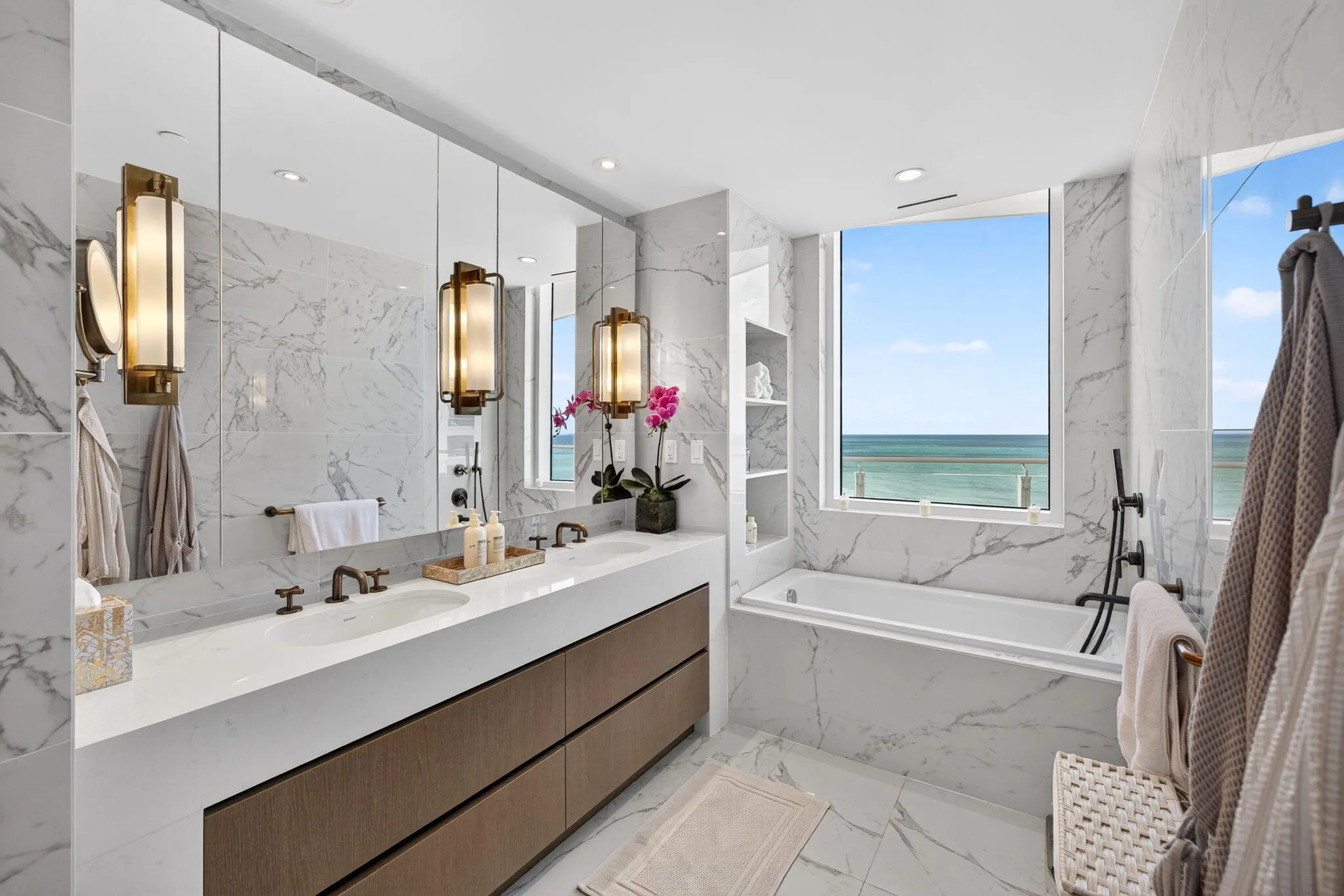 525 N FORT LAUDERDALE BEACH Boulevard #1602