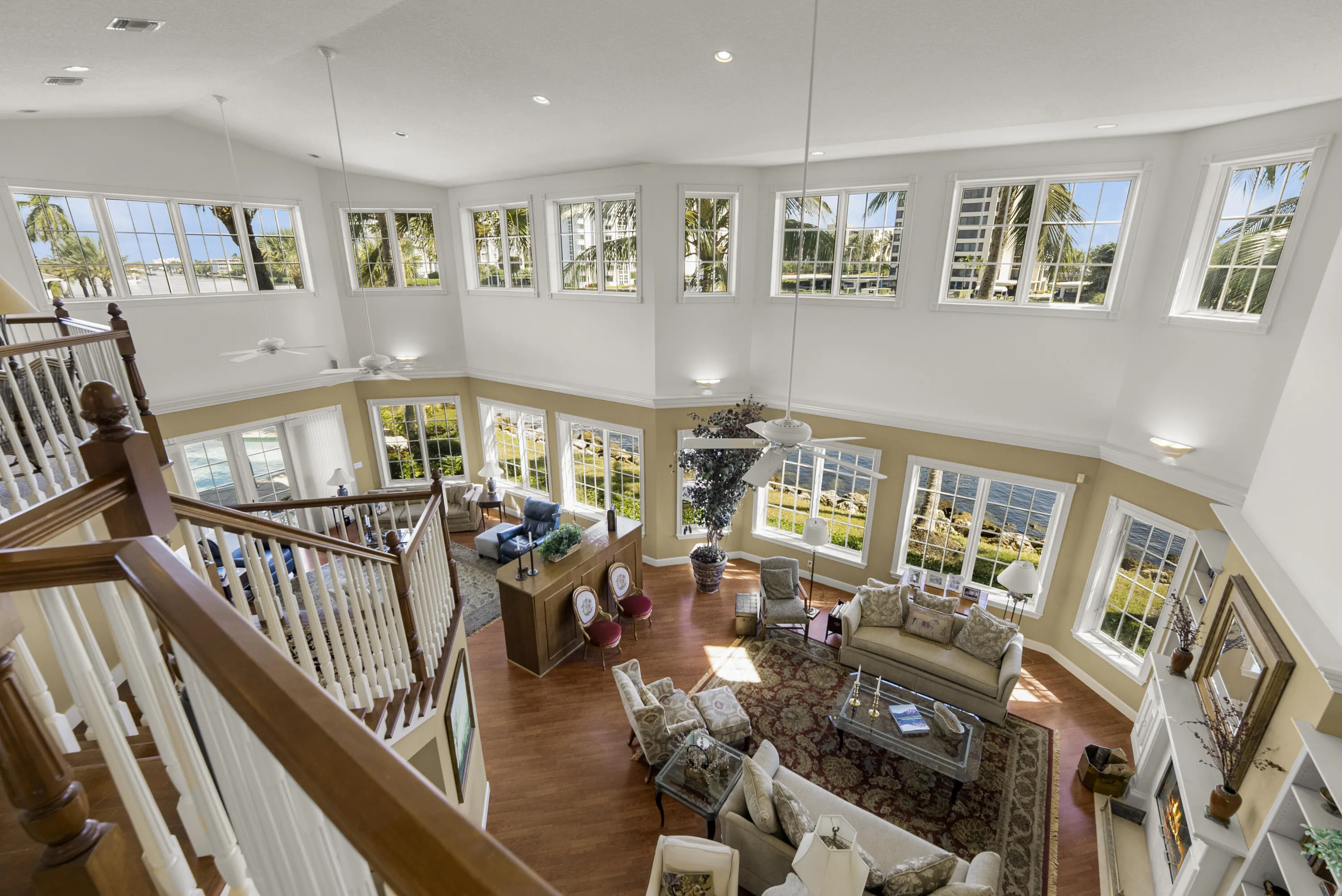 975 DOGWOOD Drive