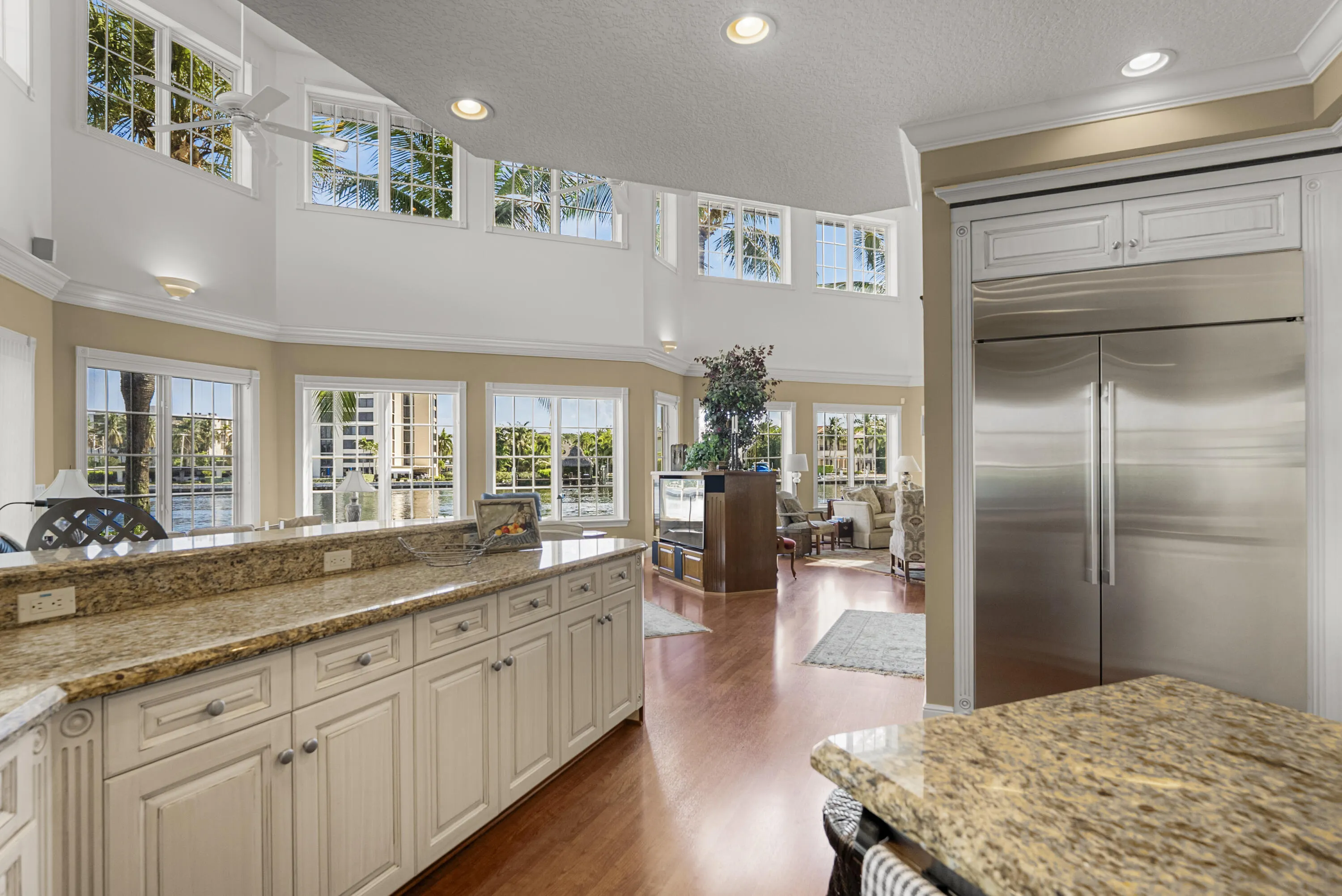 975 DOGWOOD Drive