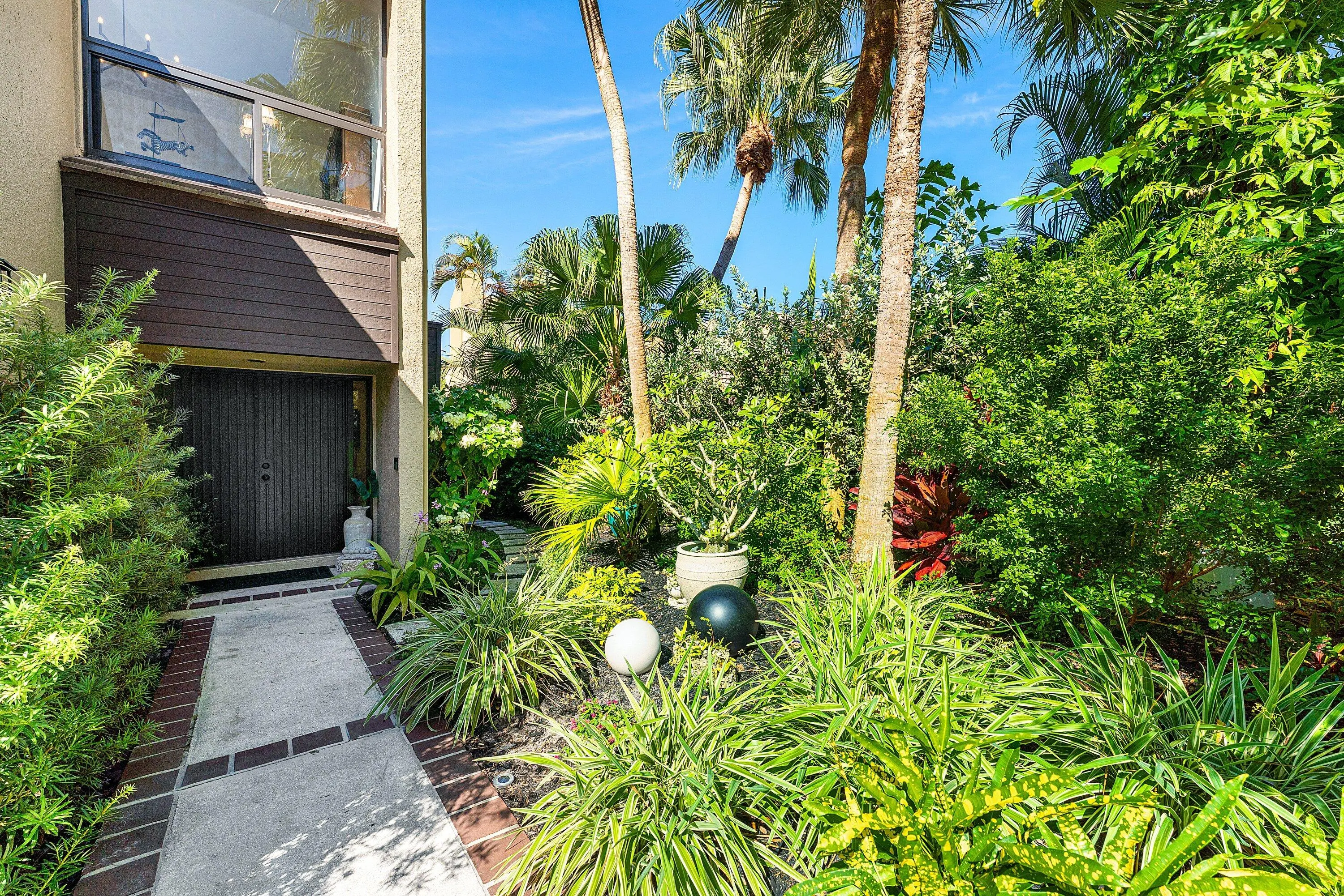 713 Saint Albans Drive