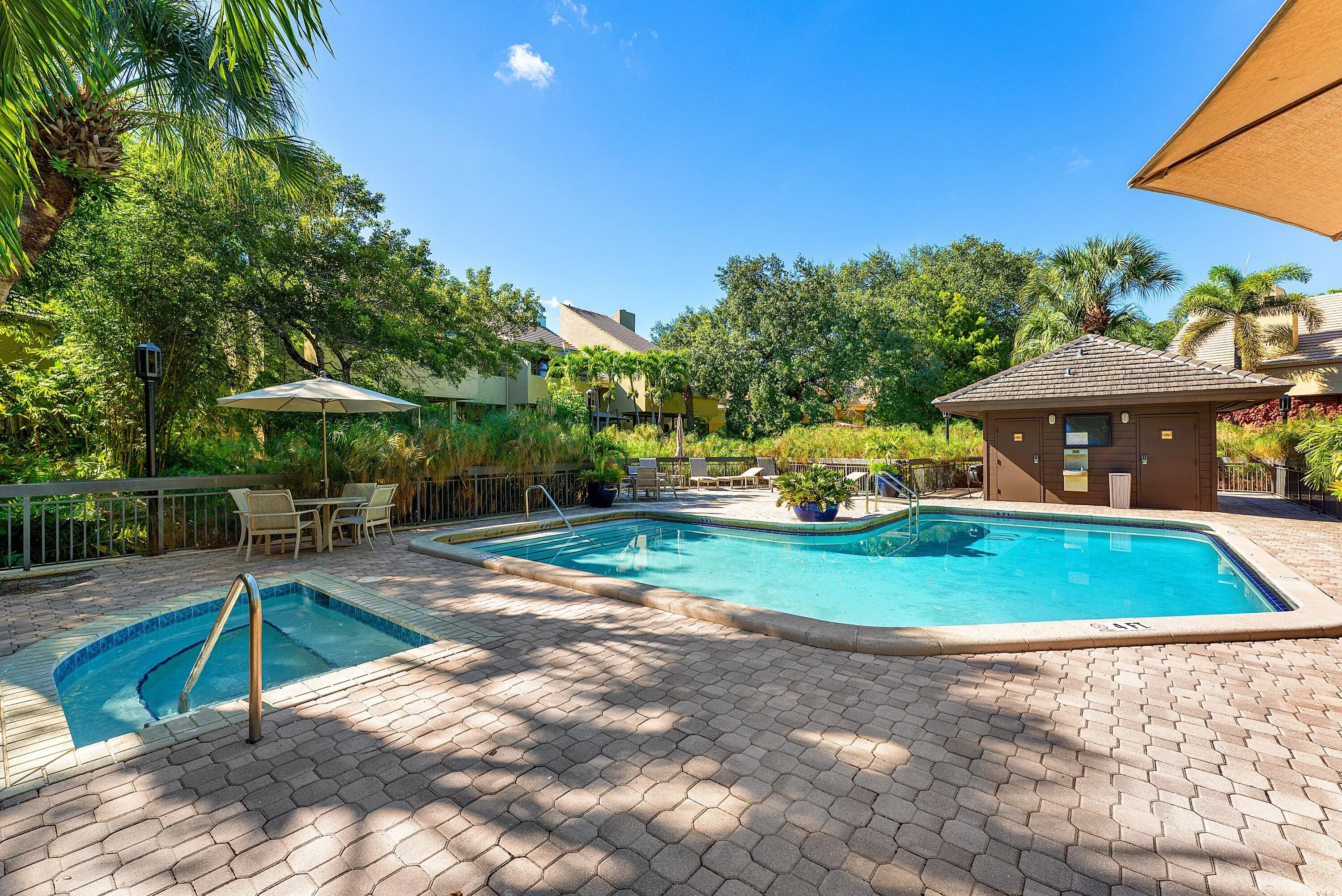 713 Saint Albans Drive