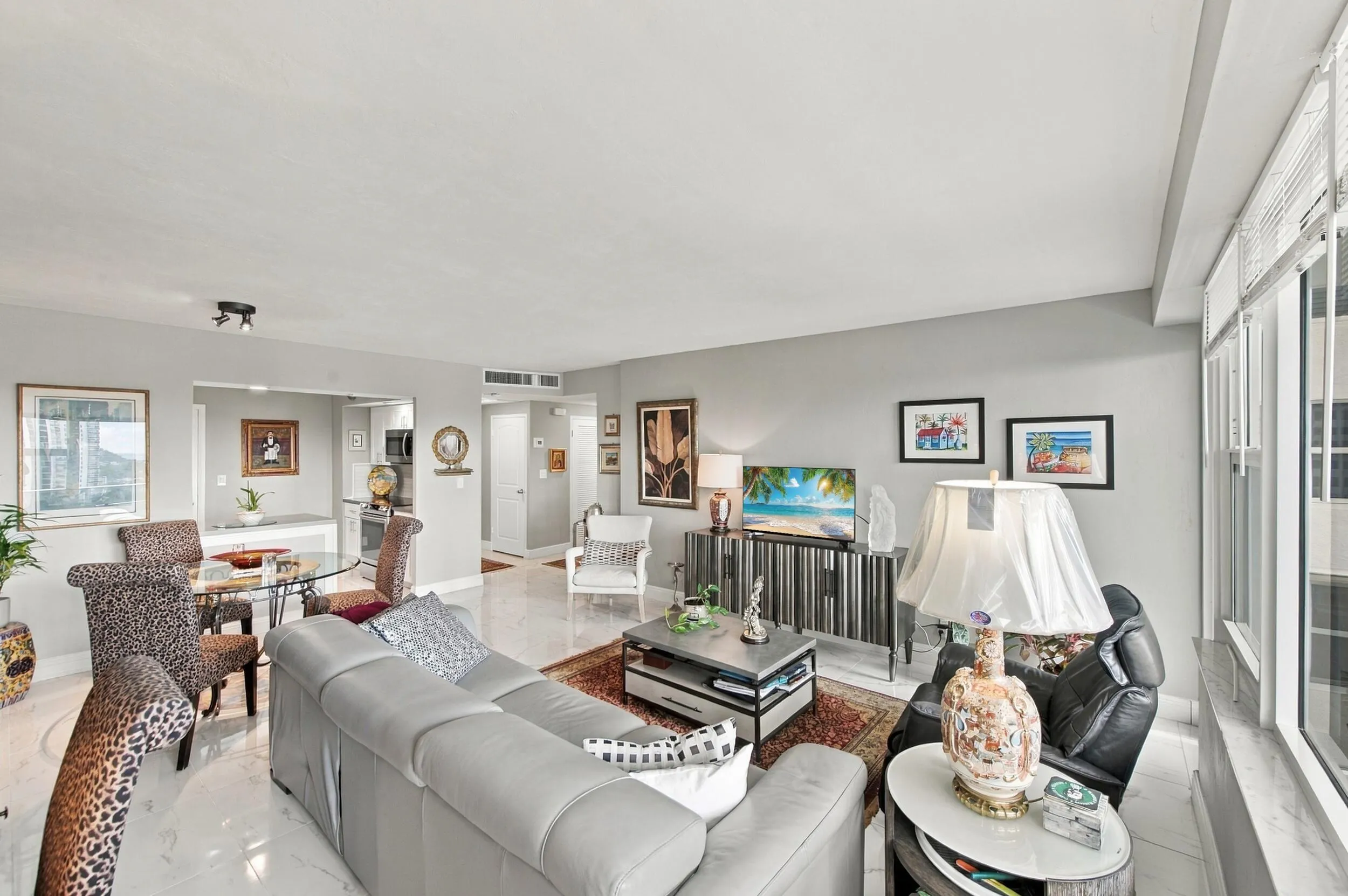 3333 NE 34th Street #1120