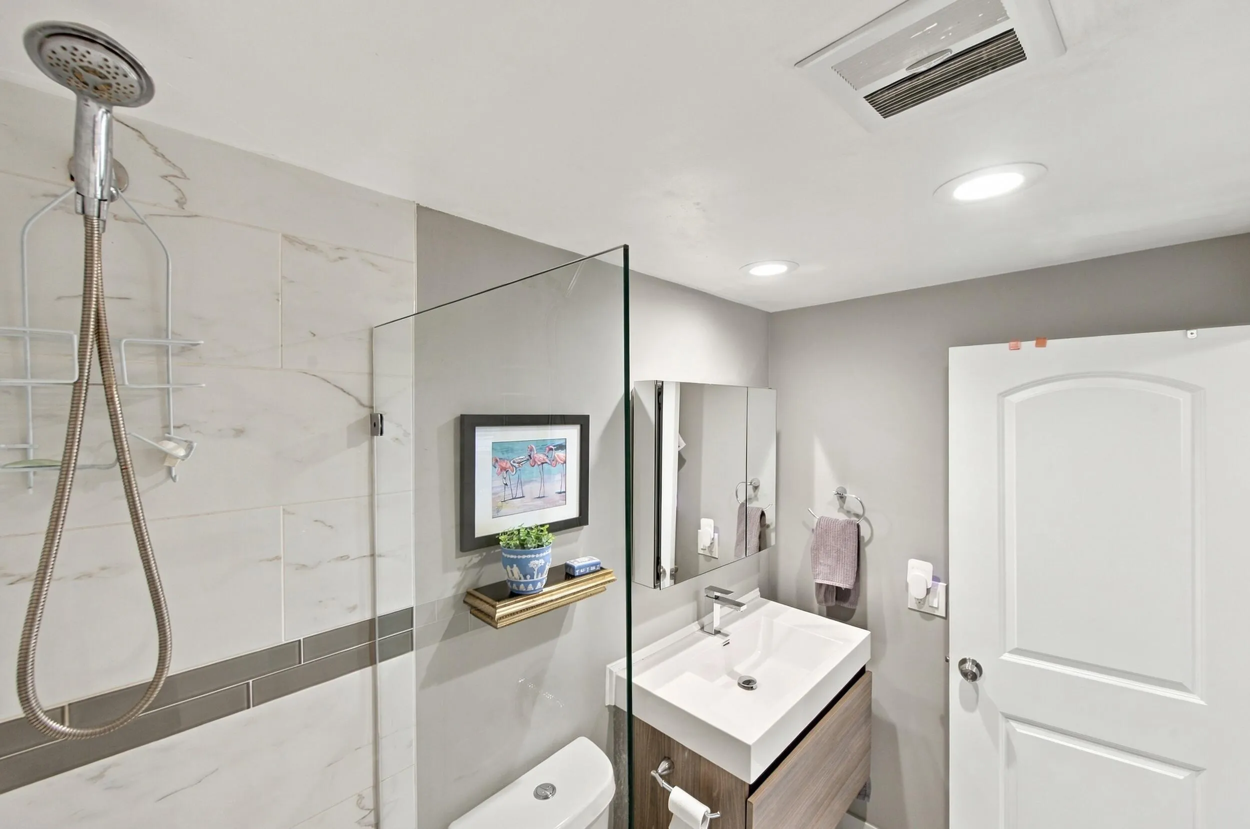 3333 NE 34th Street #1120
