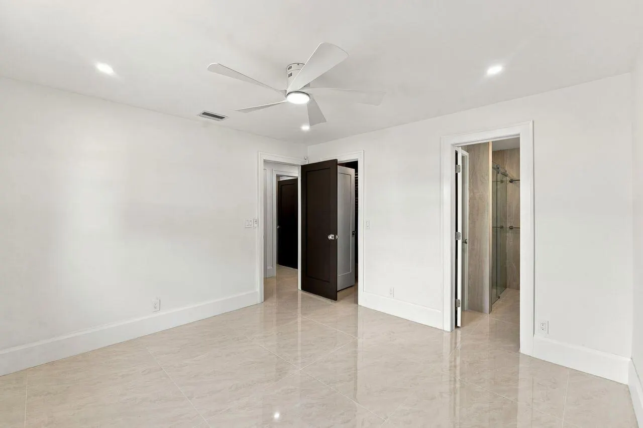 2021 SW 18TH Drive