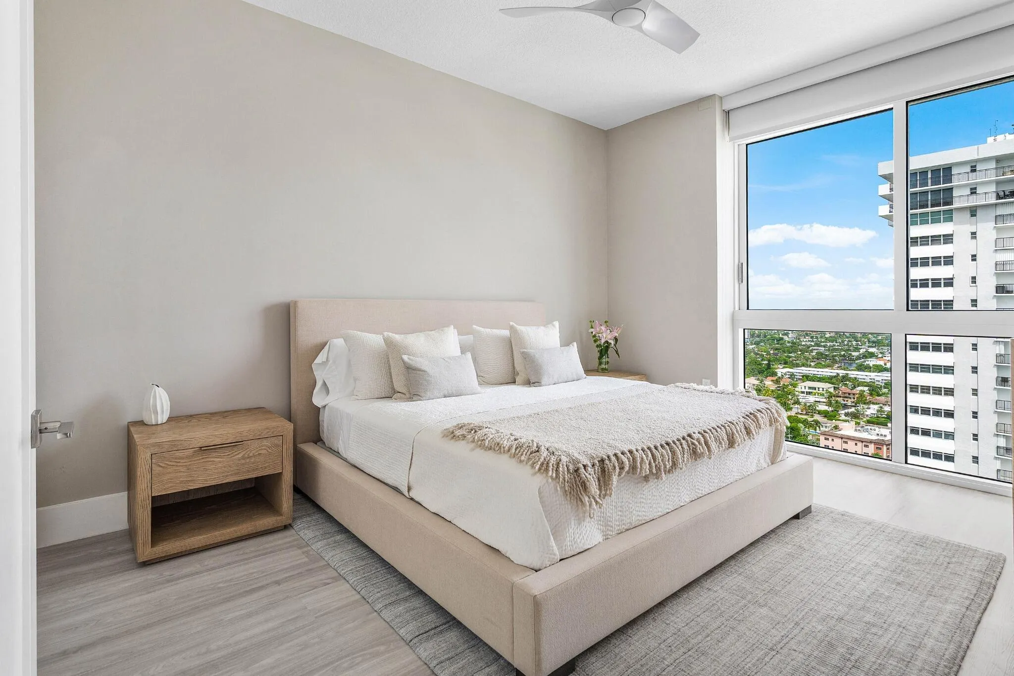 4240 Galt Ocean Drive #2402