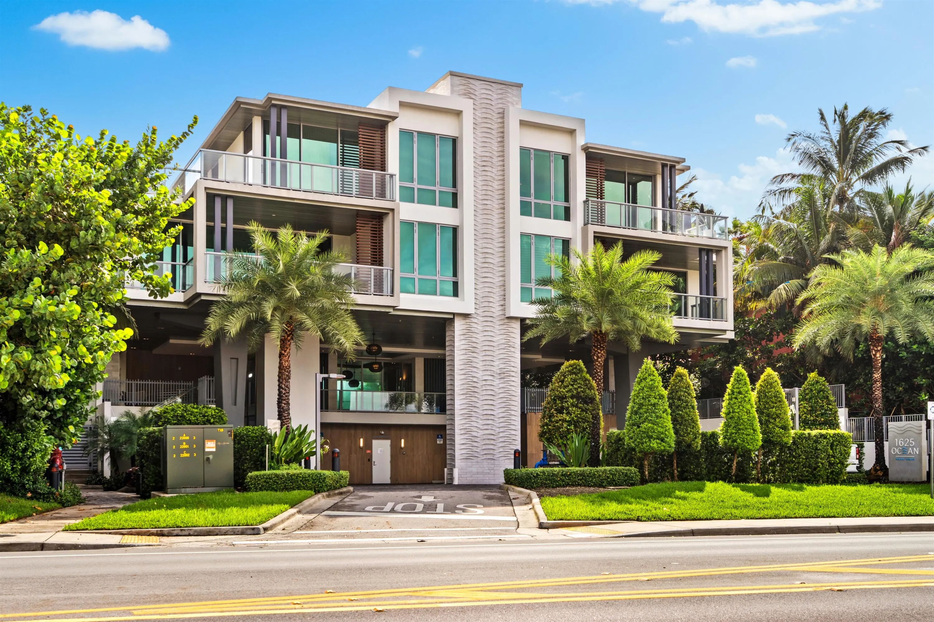 1625 S OCEAN Boulevard #11
