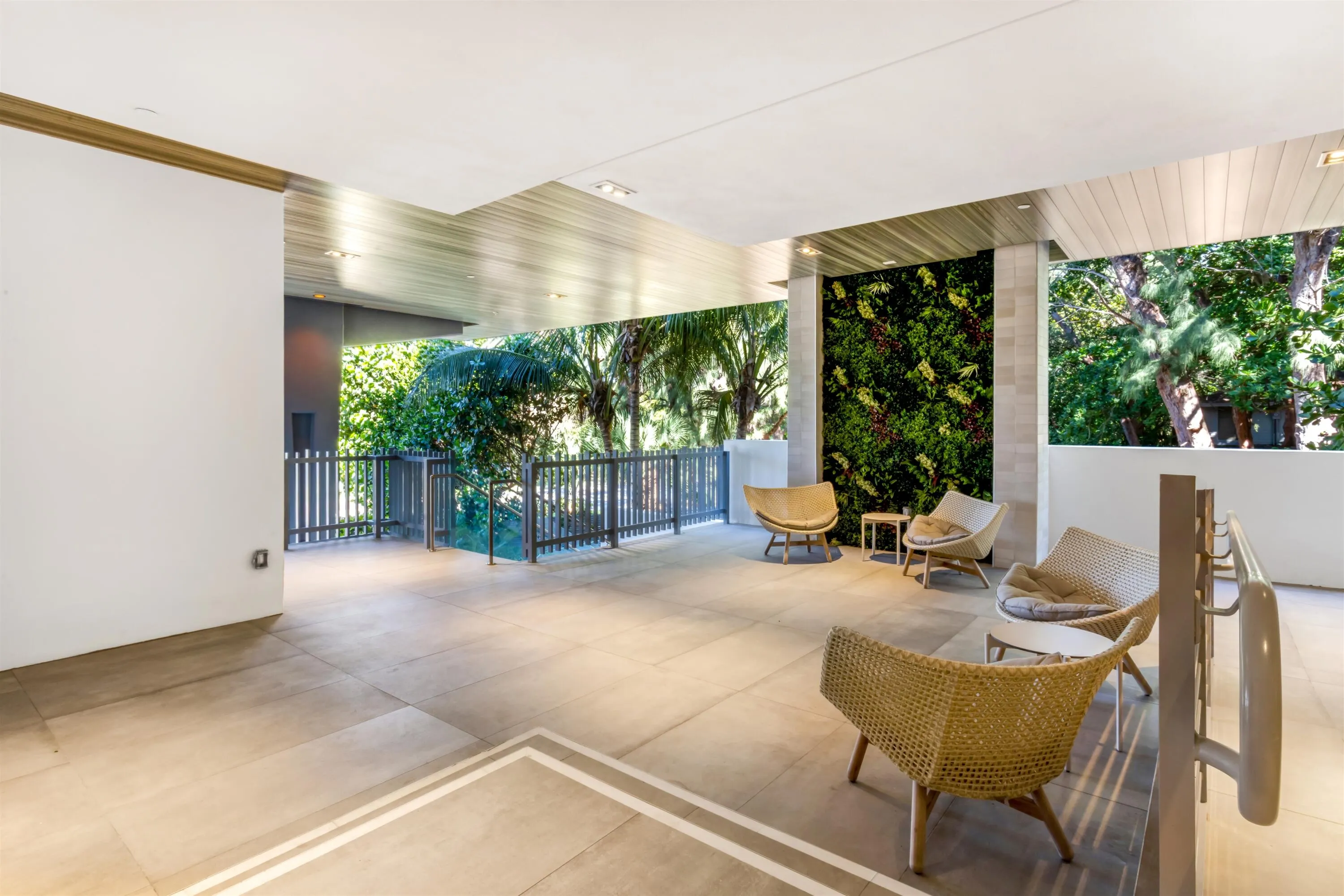 1625 S OCEAN Boulevard #11