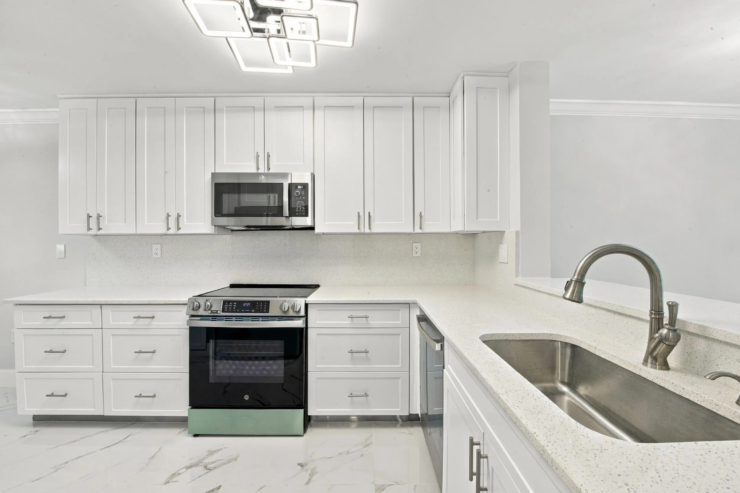 15324 LAKES OF DELRAY Boulevard #105