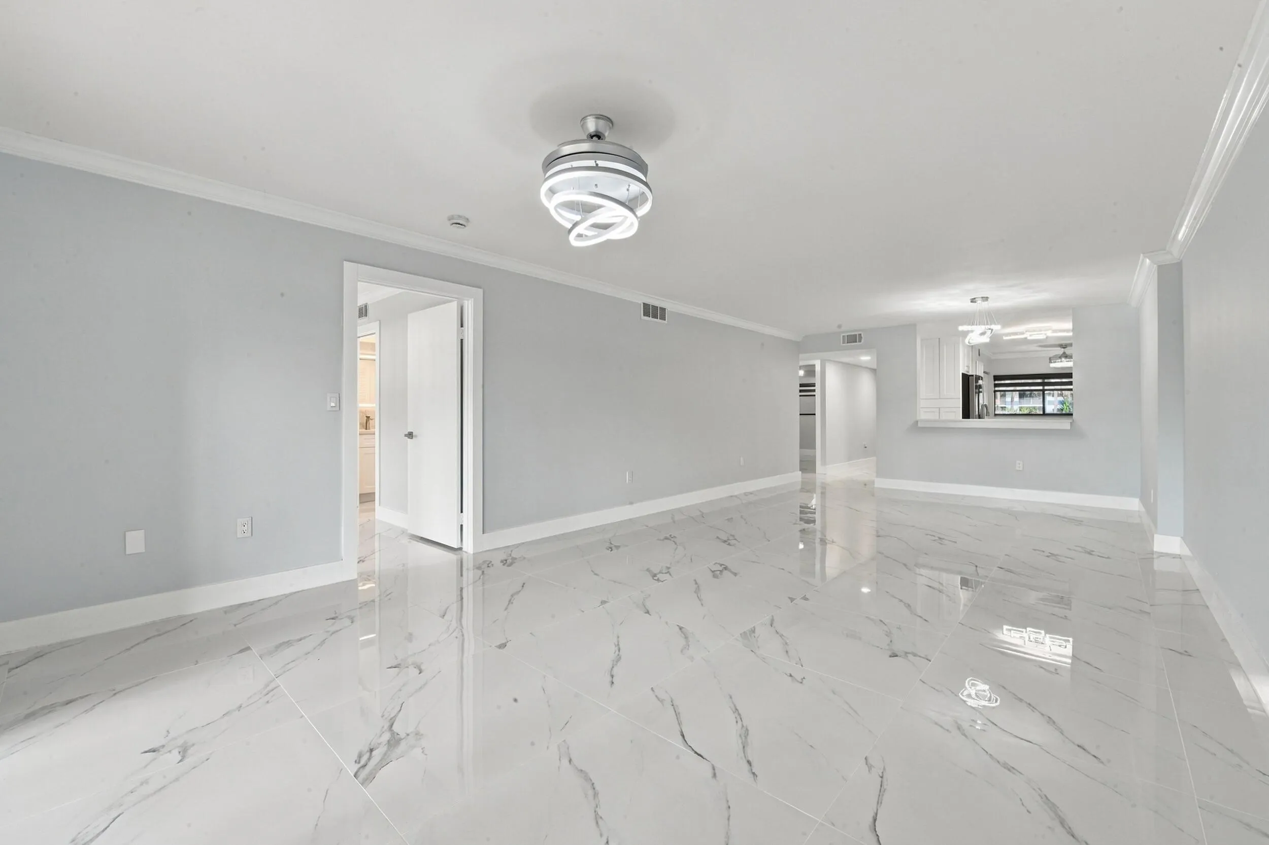 15324 LAKES OF DELRAY Boulevard #105