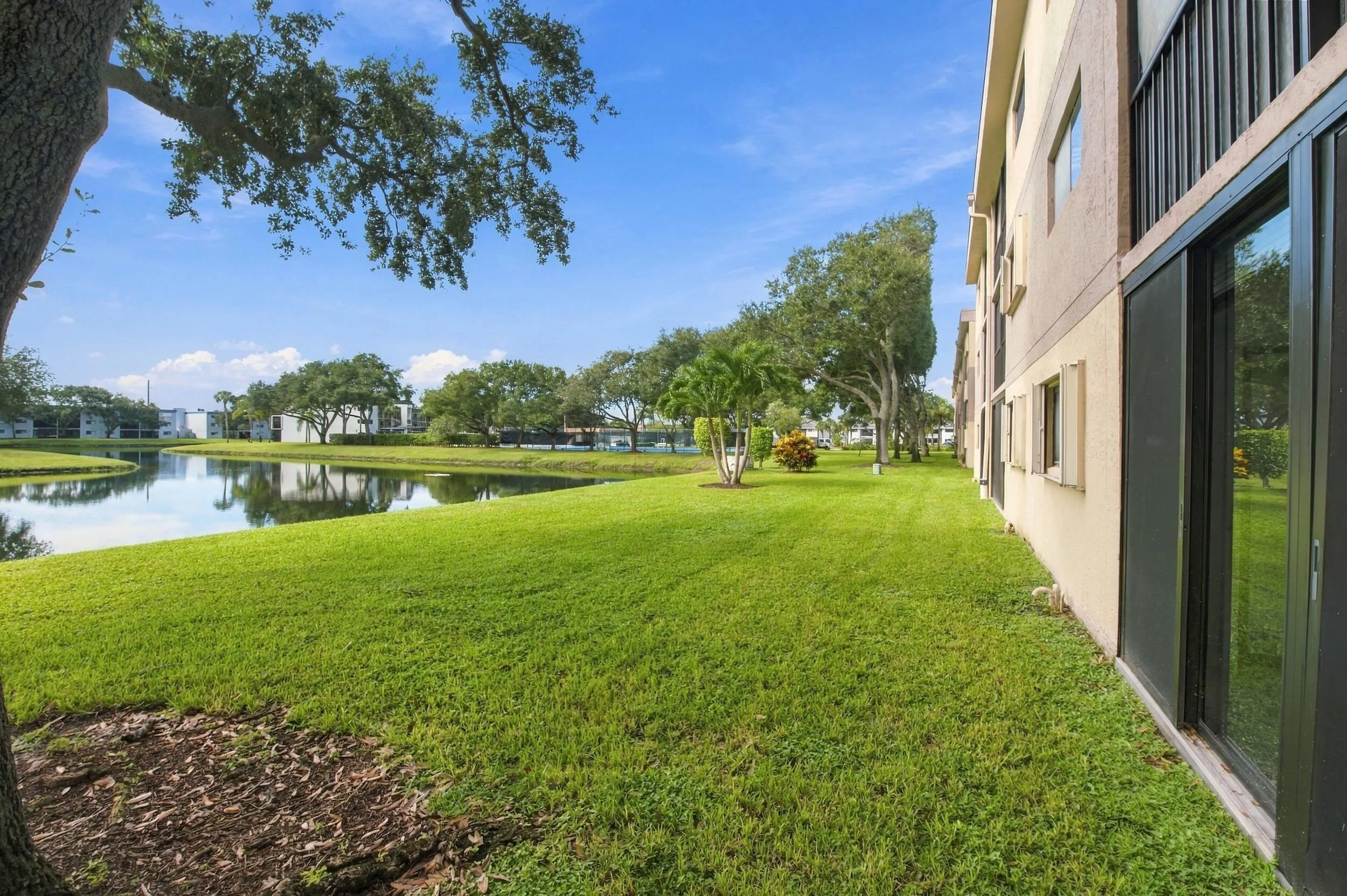 15324 LAKES OF DELRAY Boulevard #105