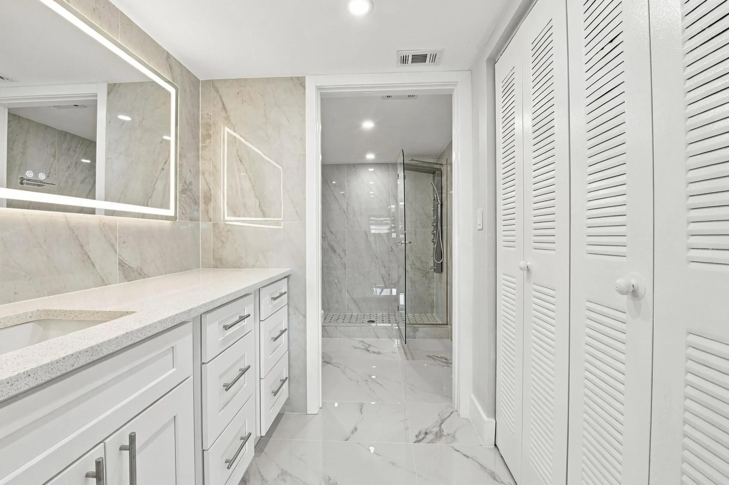 15324 LAKES OF DELRAY Boulevard #105