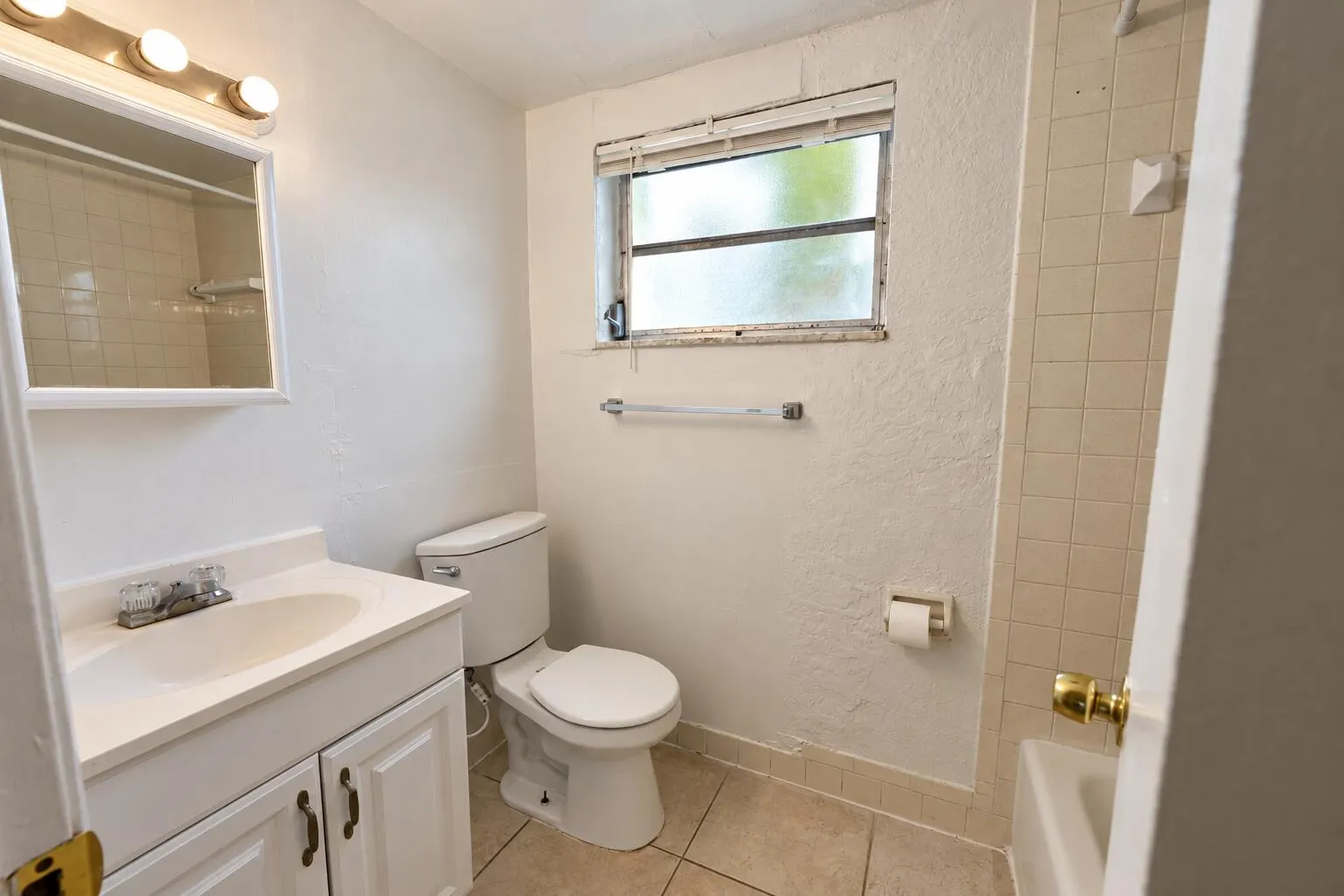240 Croton Avenue #109