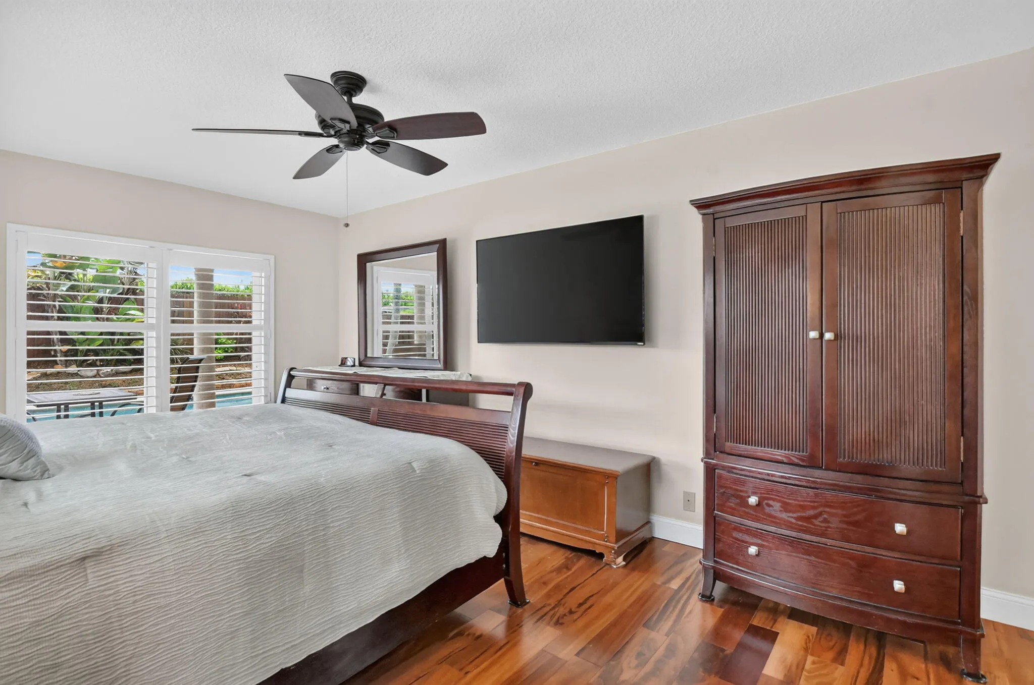 6928 Calle Del Paz S