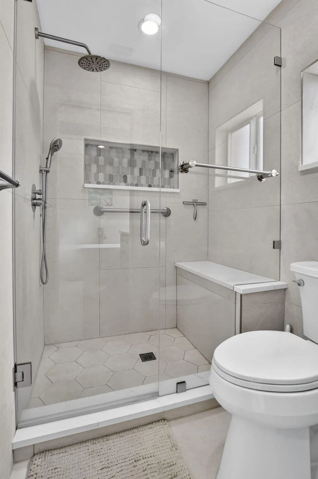 6928 Calle Del Paz S