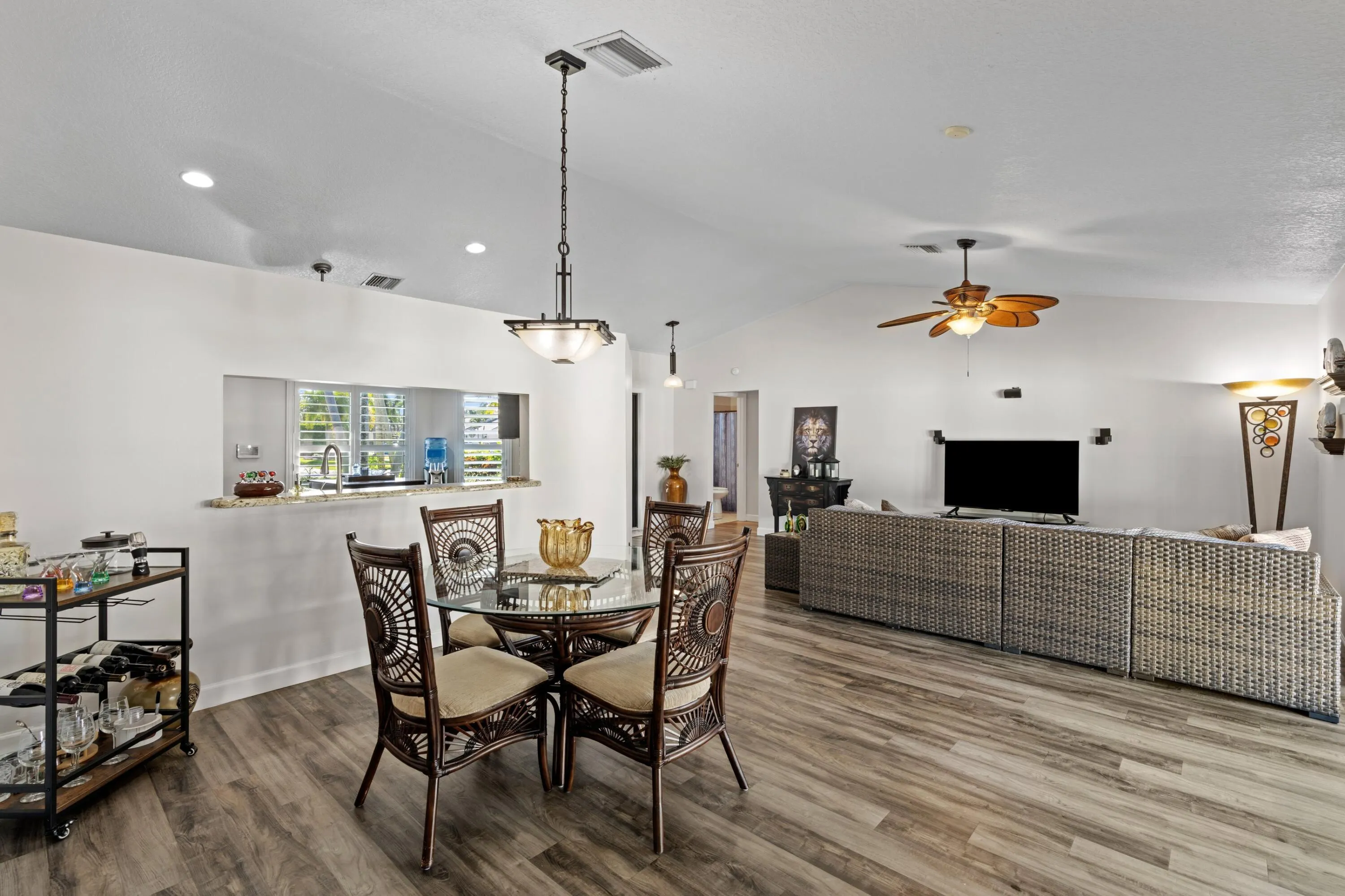 7969 W COUNTRY CLUB Boulevard