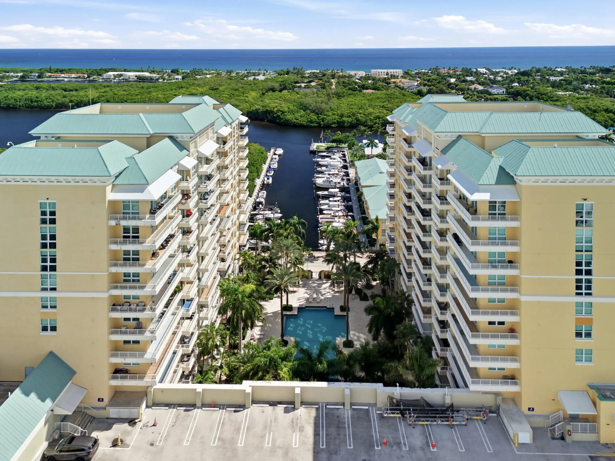 700 E Boynton Beach Boulevard