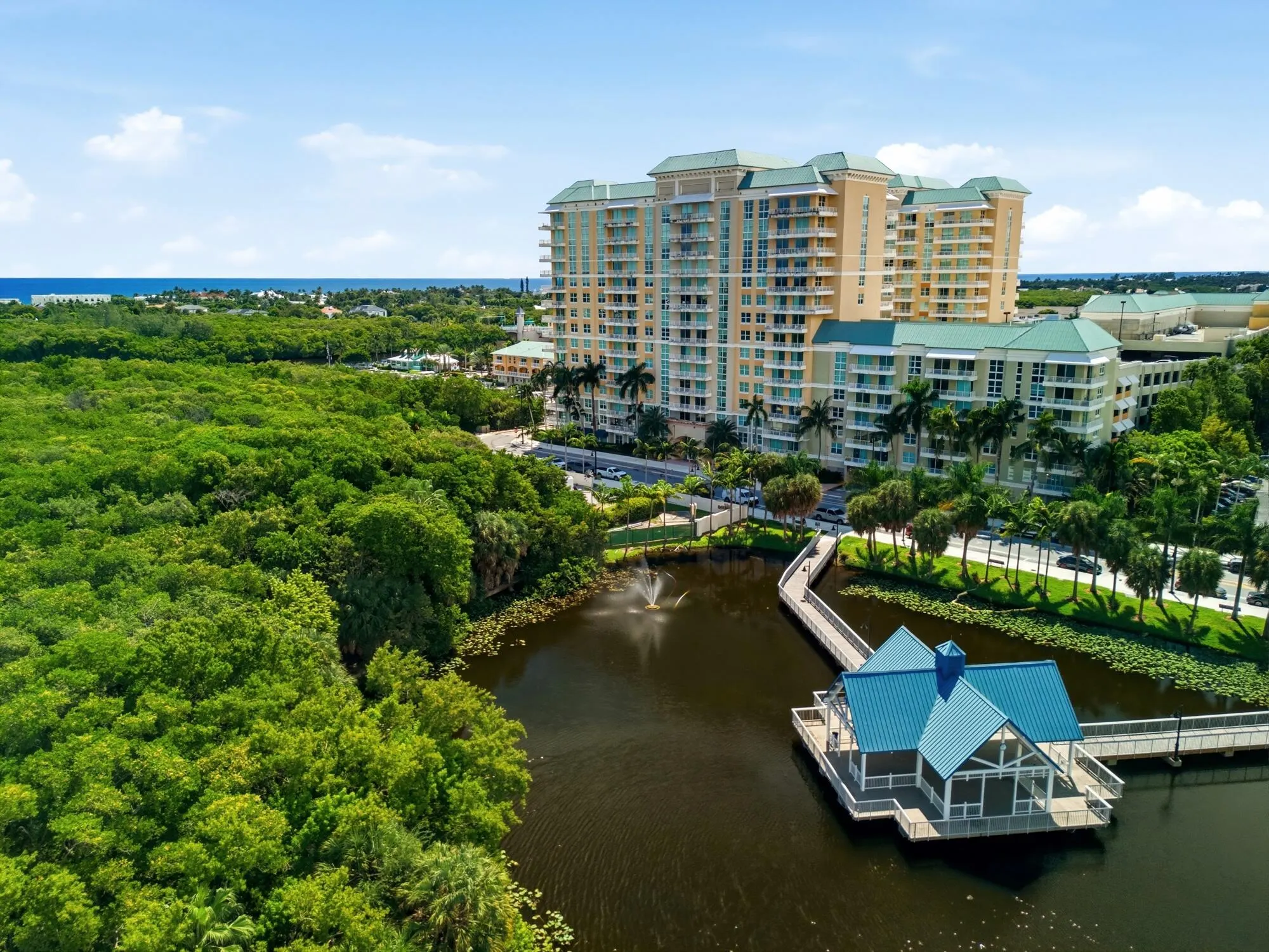700 E Boynton Beach Boulevard