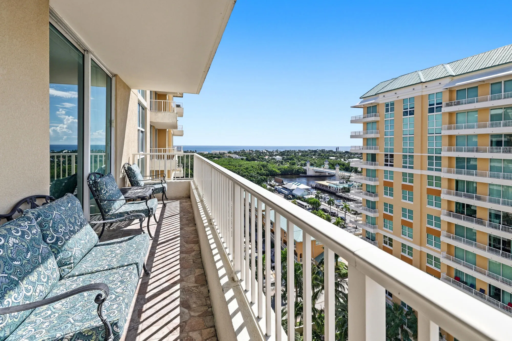 700 E Boynton Beach Boulevard