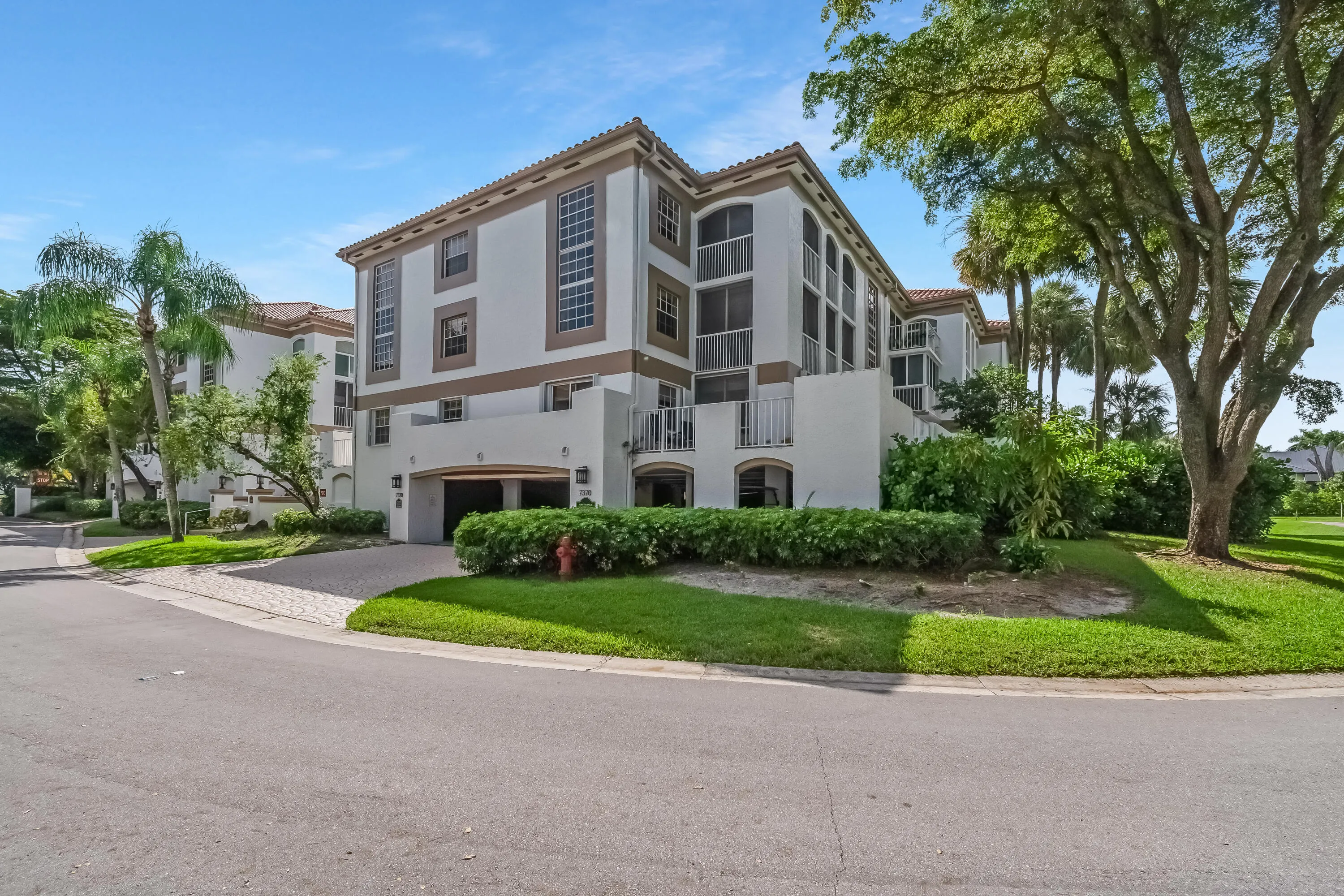 7370 Orangewood Lane ##208