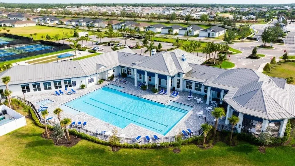 642 SE Goldenrod Road