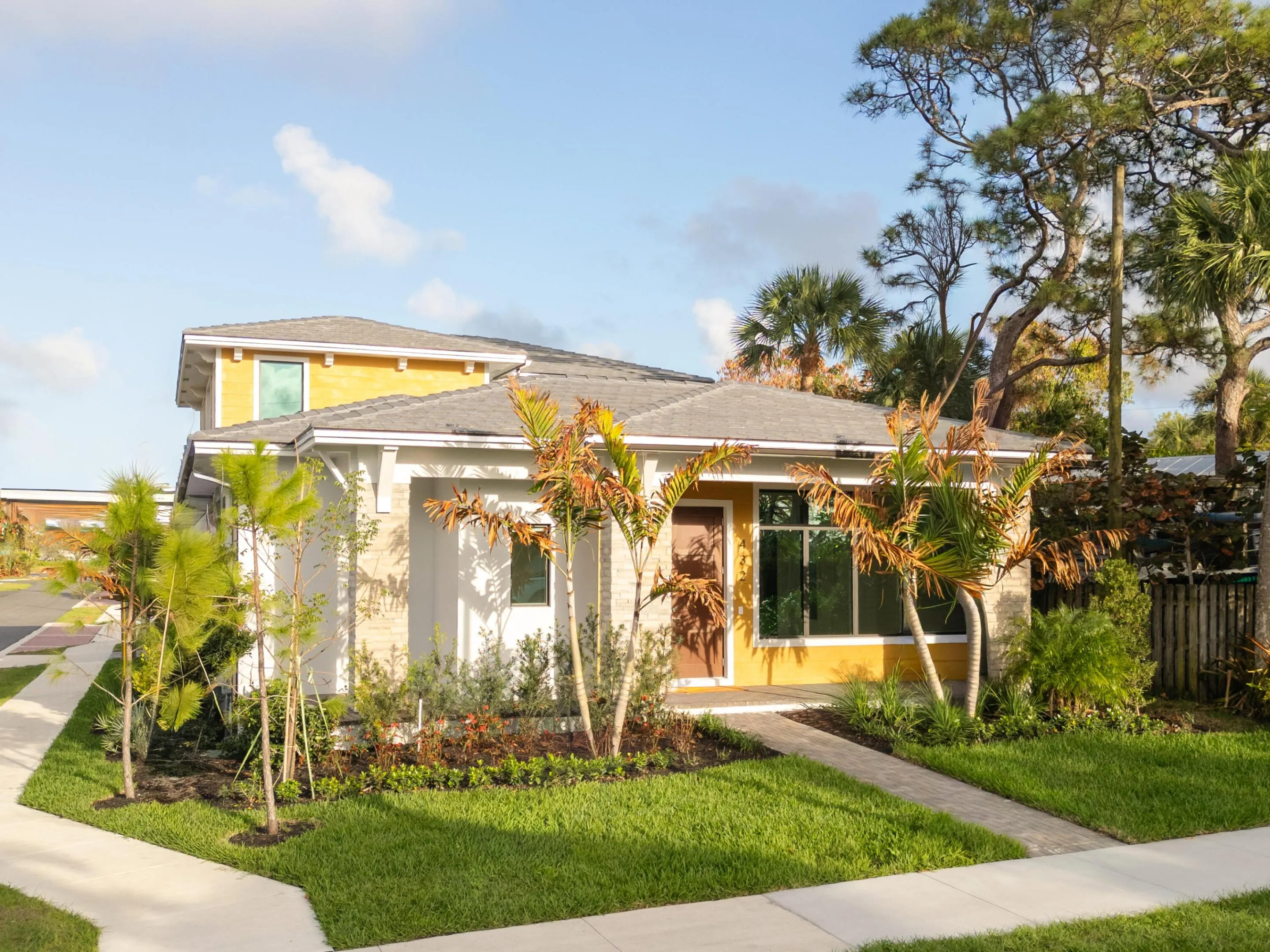 432 NW North River Drive
