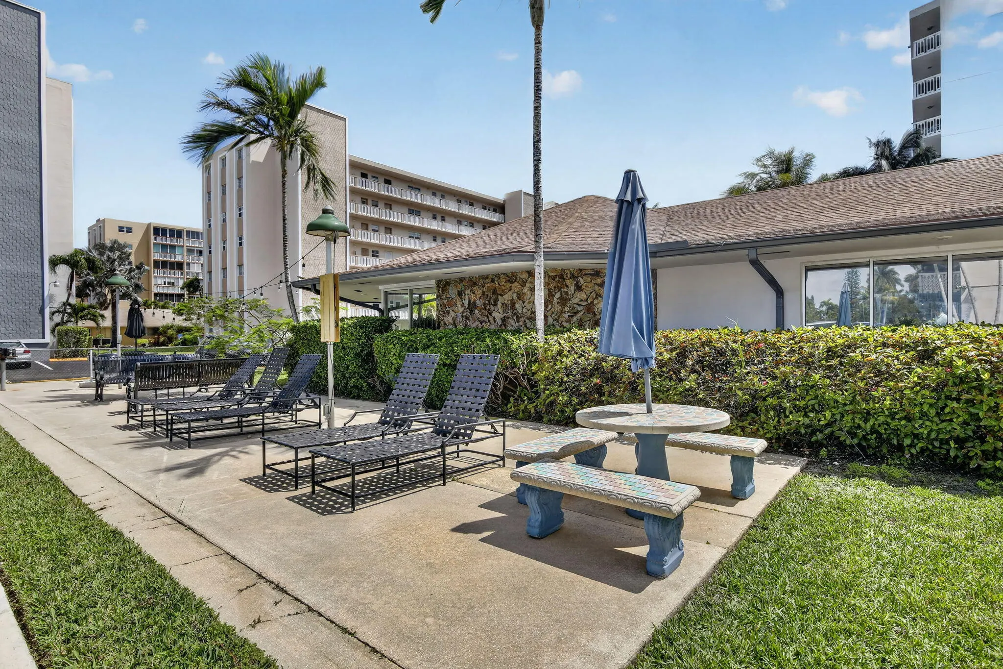 400 NE 12TH Avenue #405