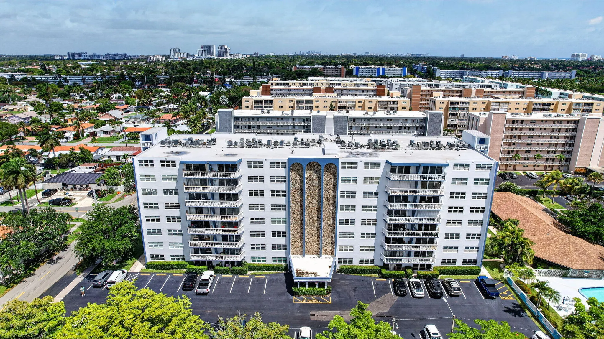 400 NE 12TH Avenue #405