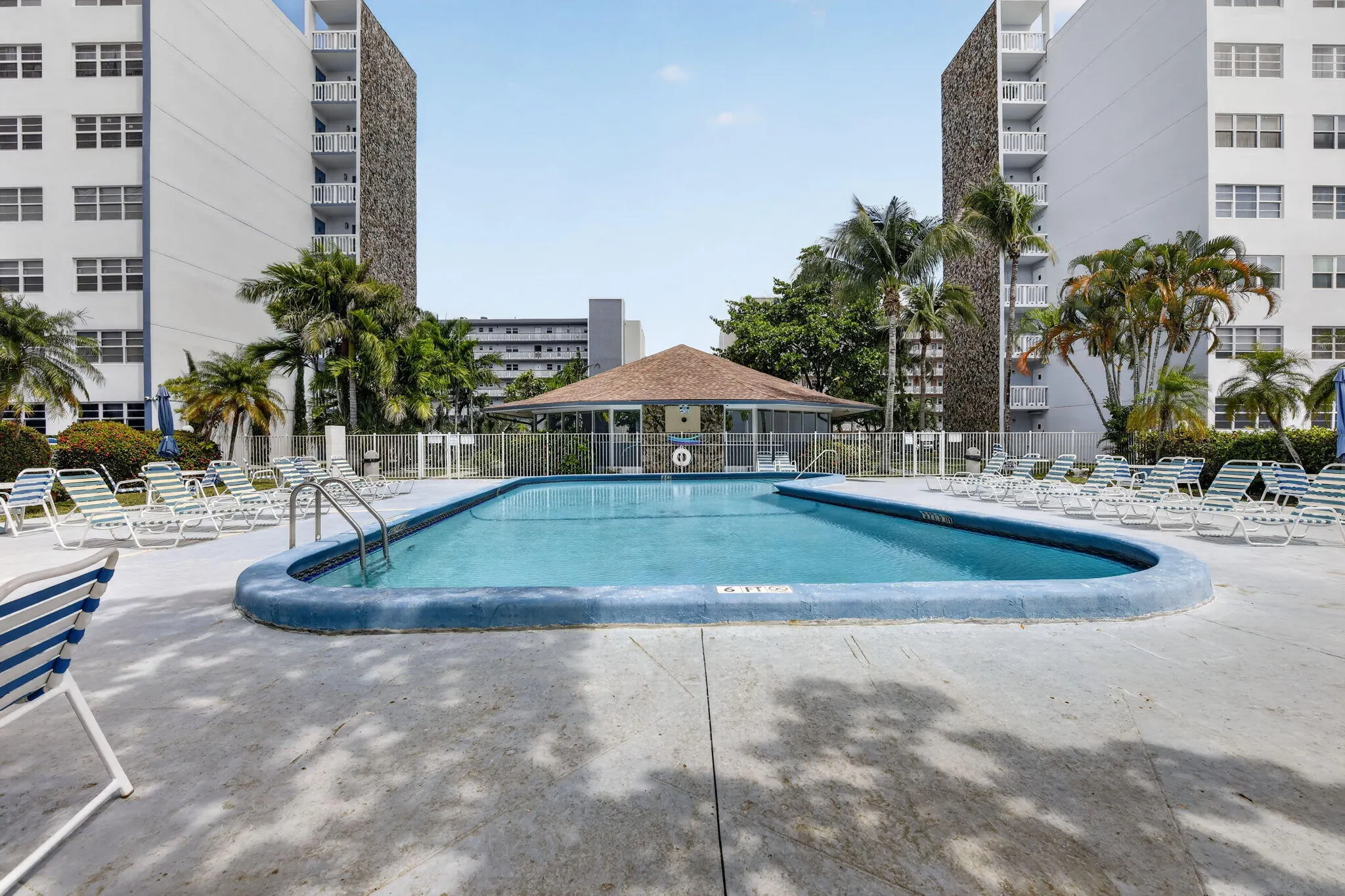 400 NE 12TH Avenue #405