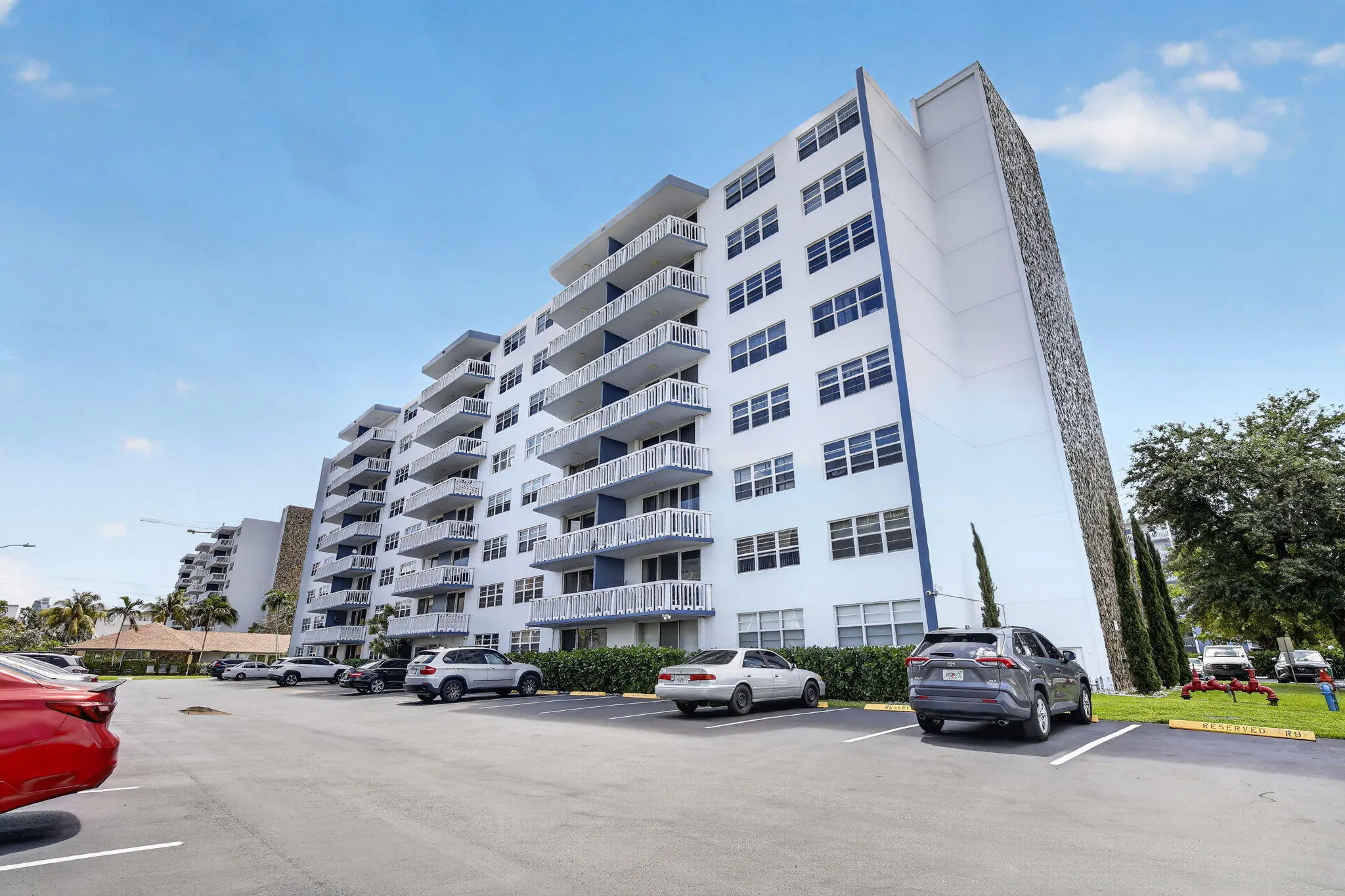 400 NE 12TH Avenue #405