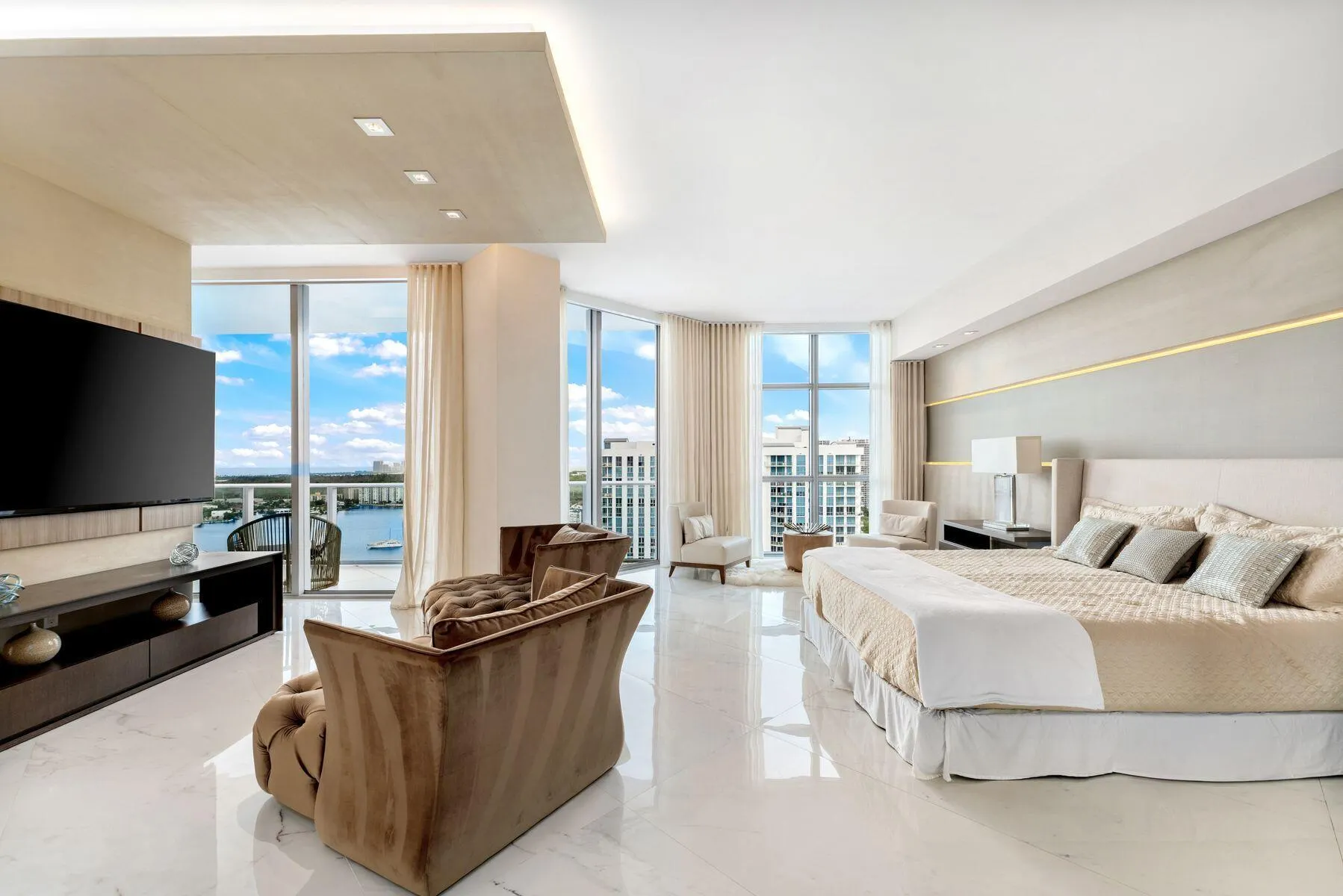 17301 BISCAYNE Boulevard #PH-7