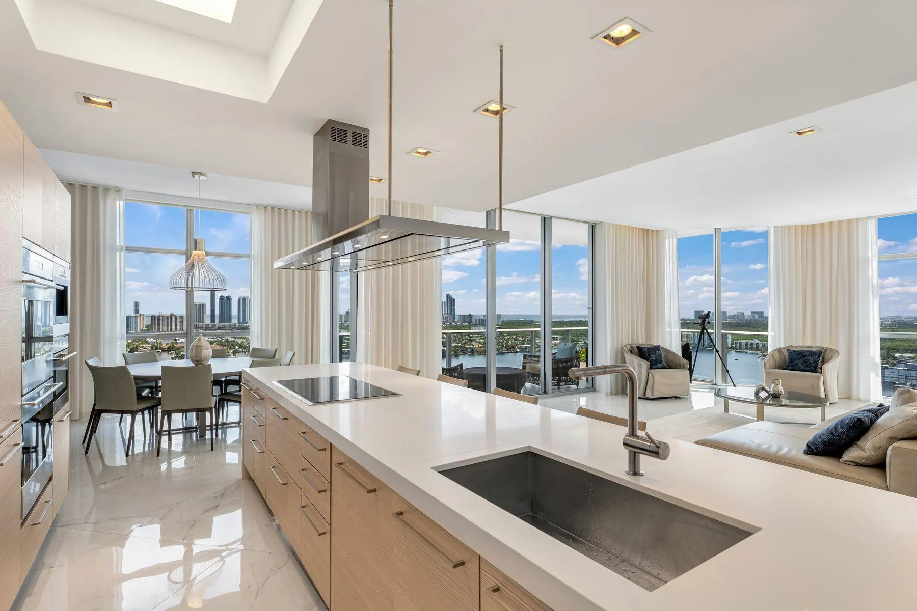 17301 BISCAYNE Boulevard #PH-7