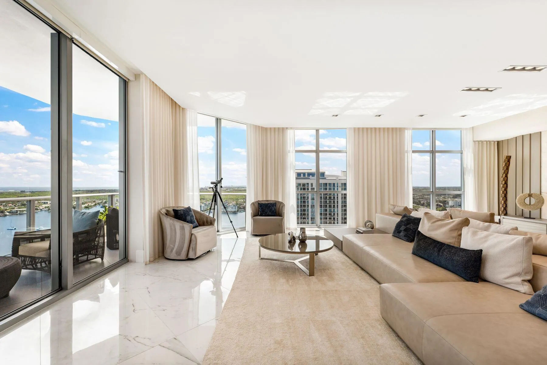 17301 BISCAYNE Boulevard #PH-7