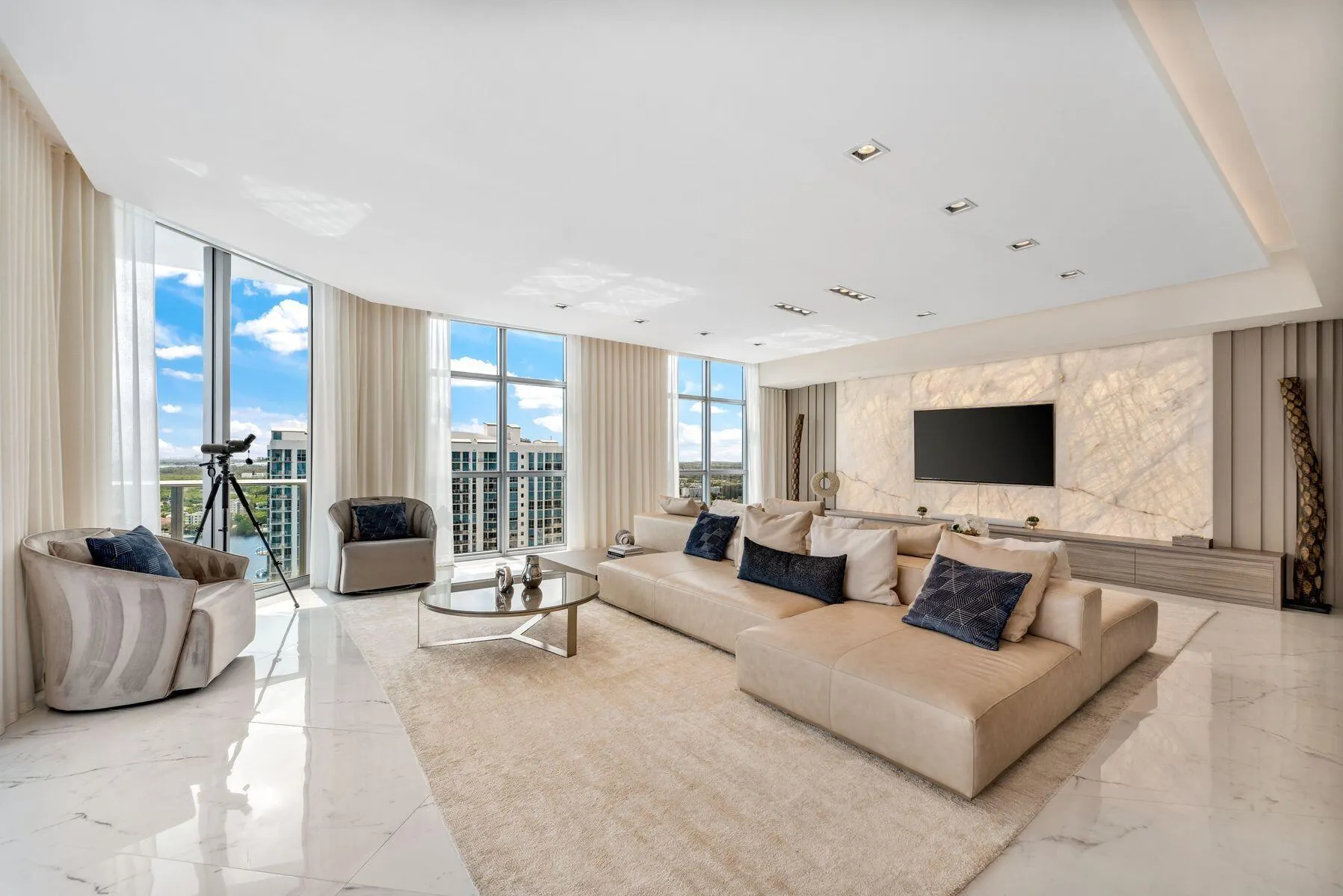 17301 BISCAYNE Boulevard #PH-7