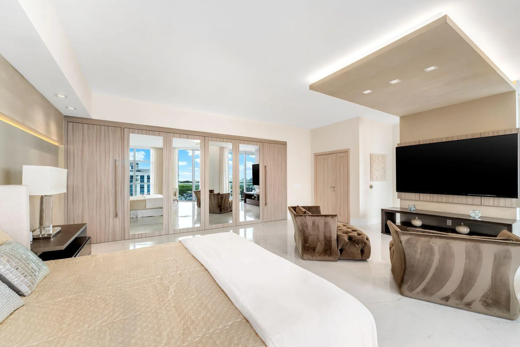 17301 BISCAYNE Boulevard #PH-7
