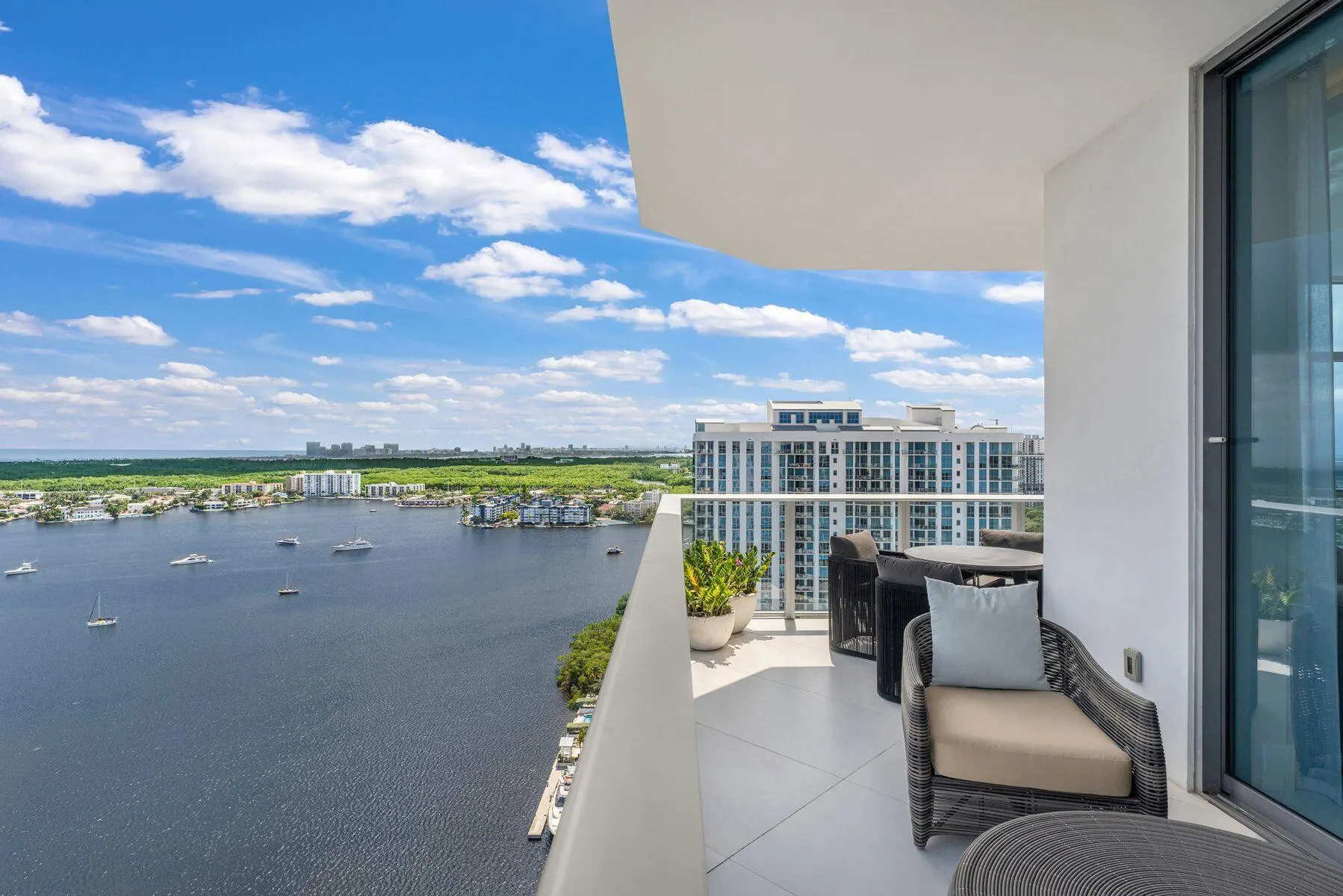 17301 BISCAYNE Boulevard #PH-7