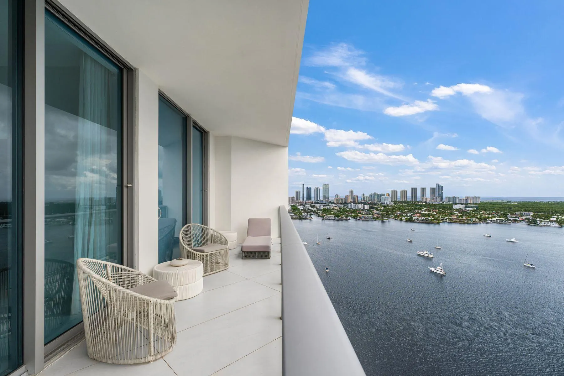 17301 BISCAYNE Boulevard #PH-7