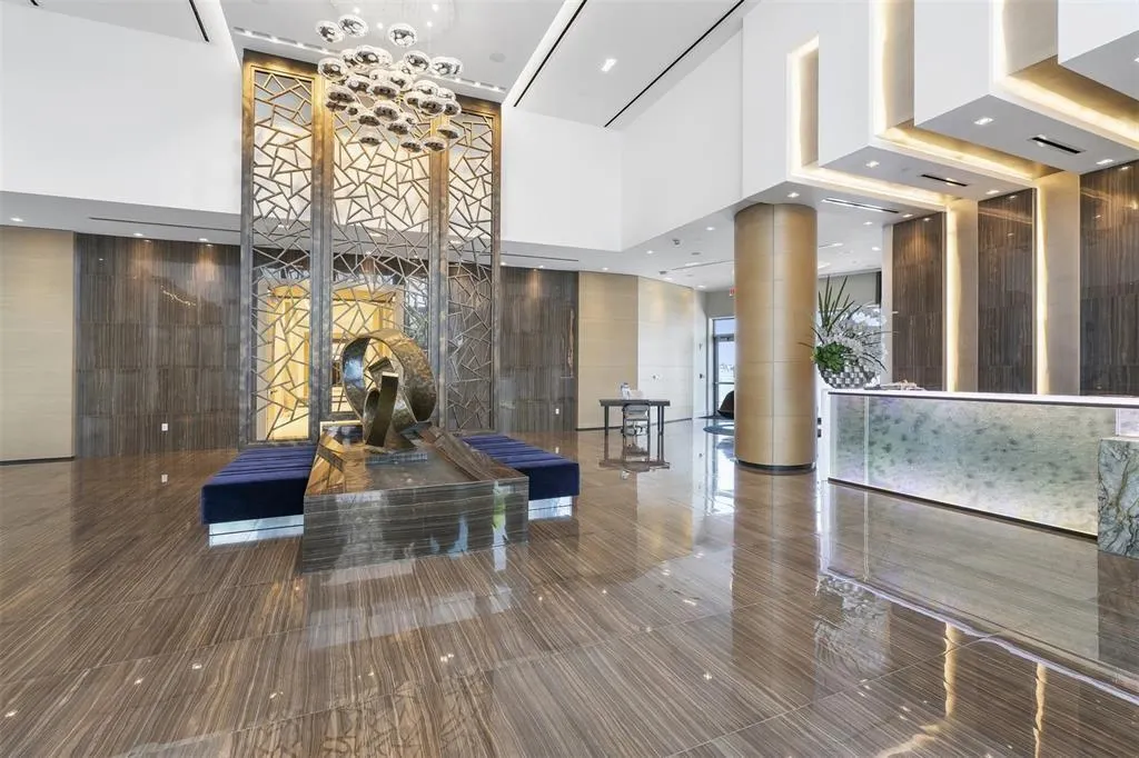 17301 BISCAYNE Boulevard #PH-7