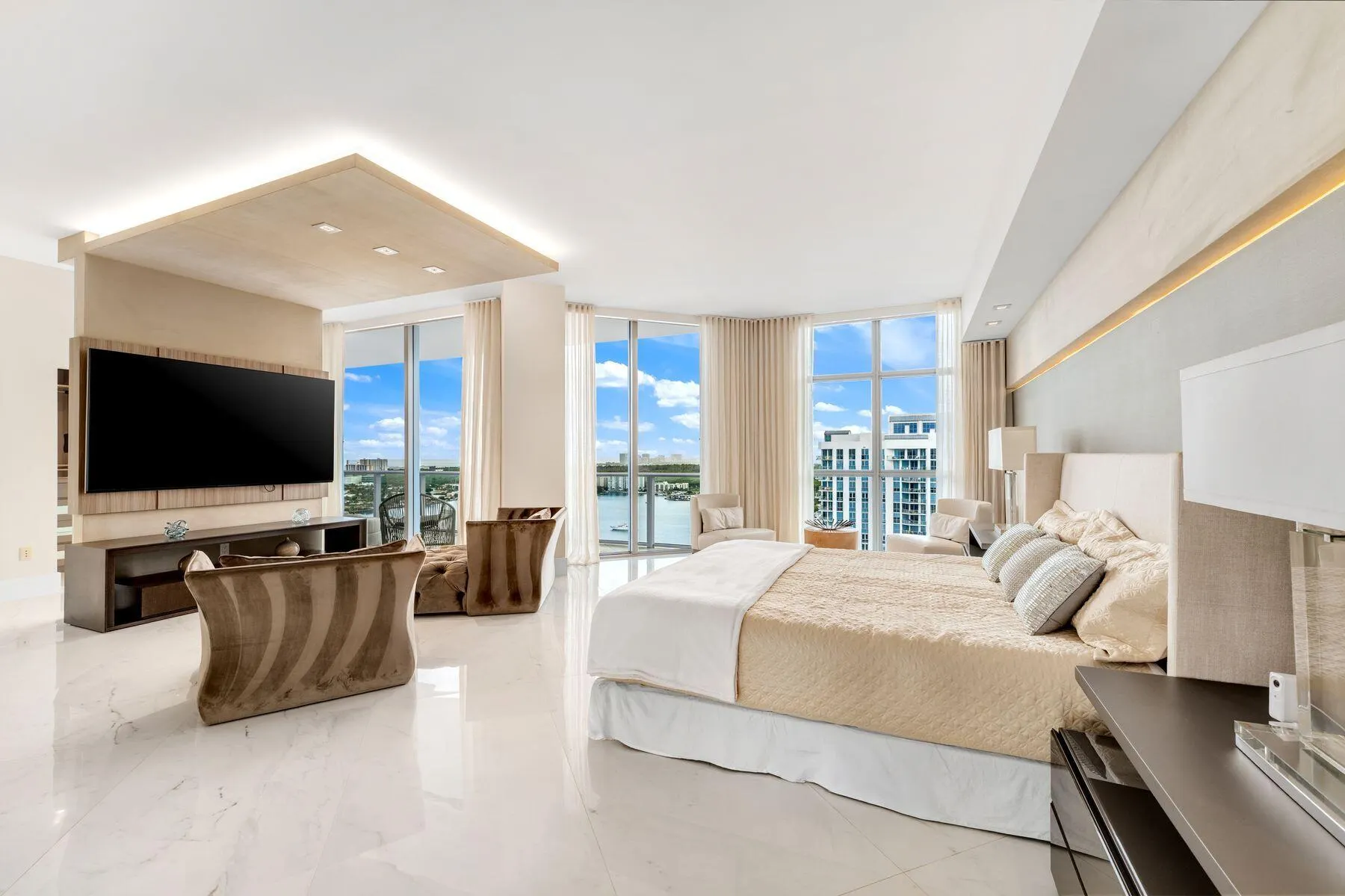 17301 BISCAYNE Boulevard #PH-7