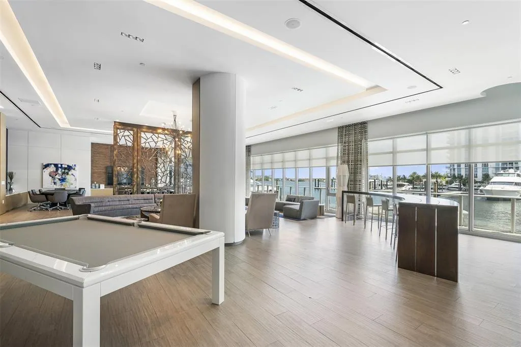 17301 BISCAYNE Boulevard #PH-7