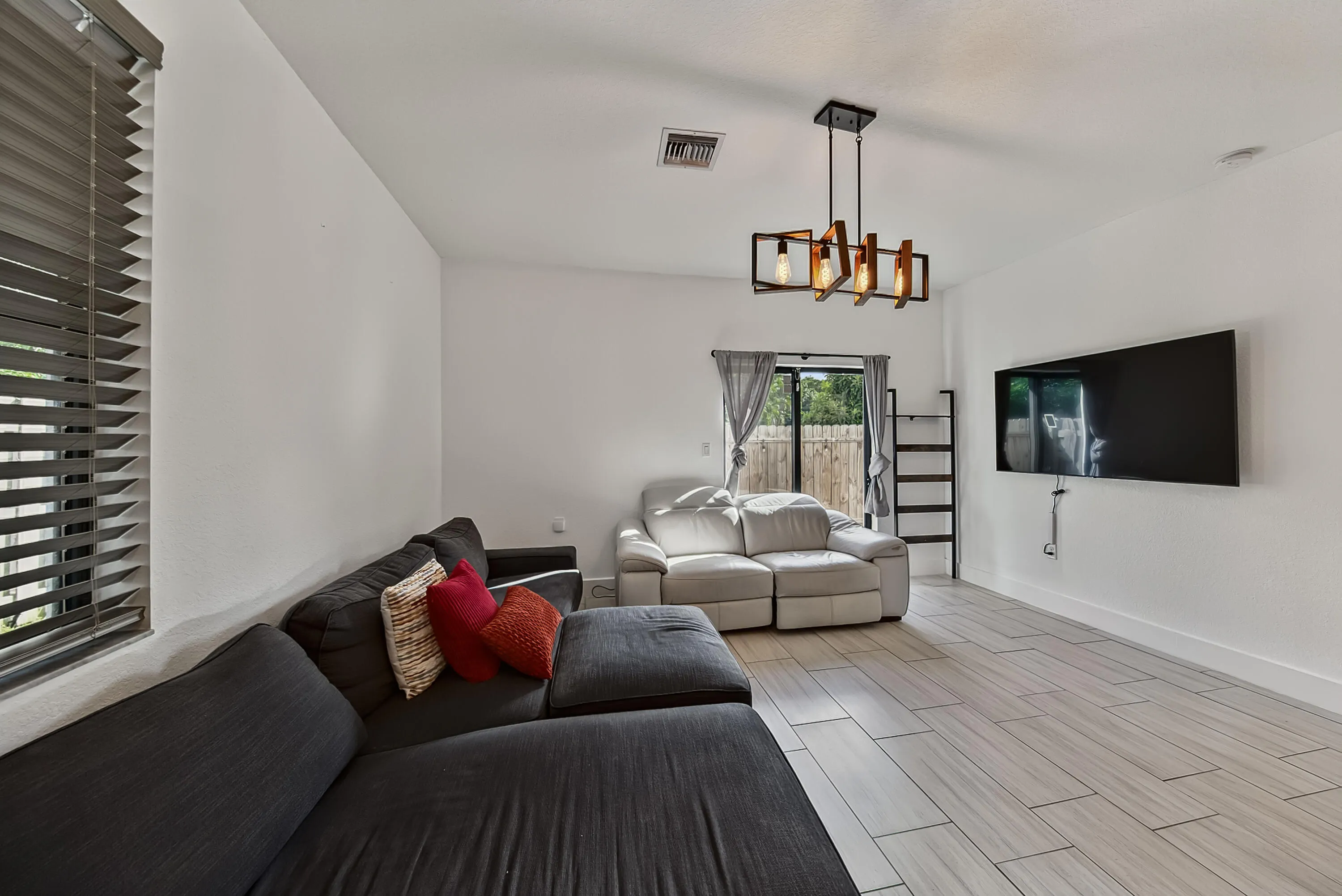 1624 SW 29TH Street