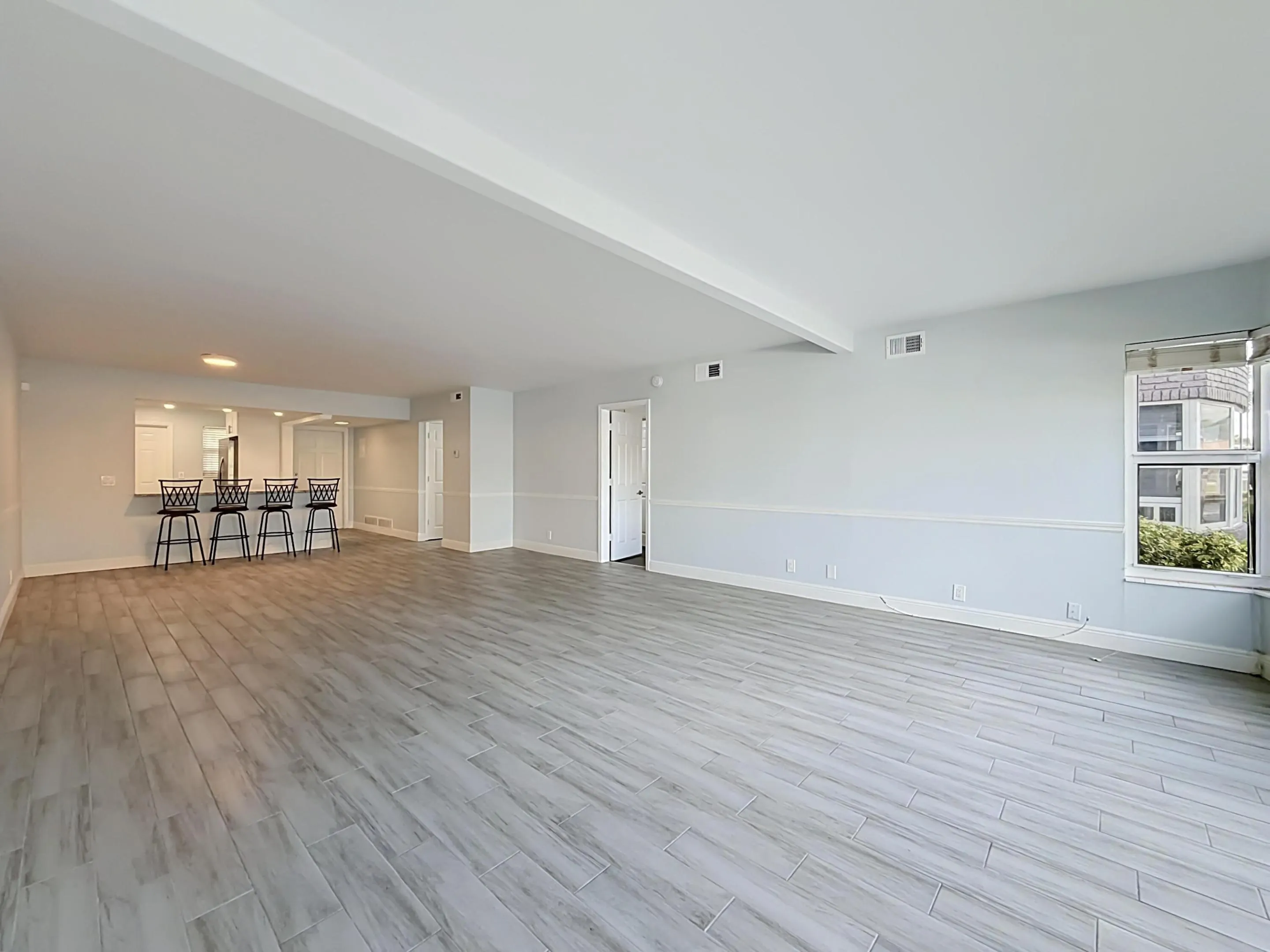 3121 NE 51st Street NE #102E