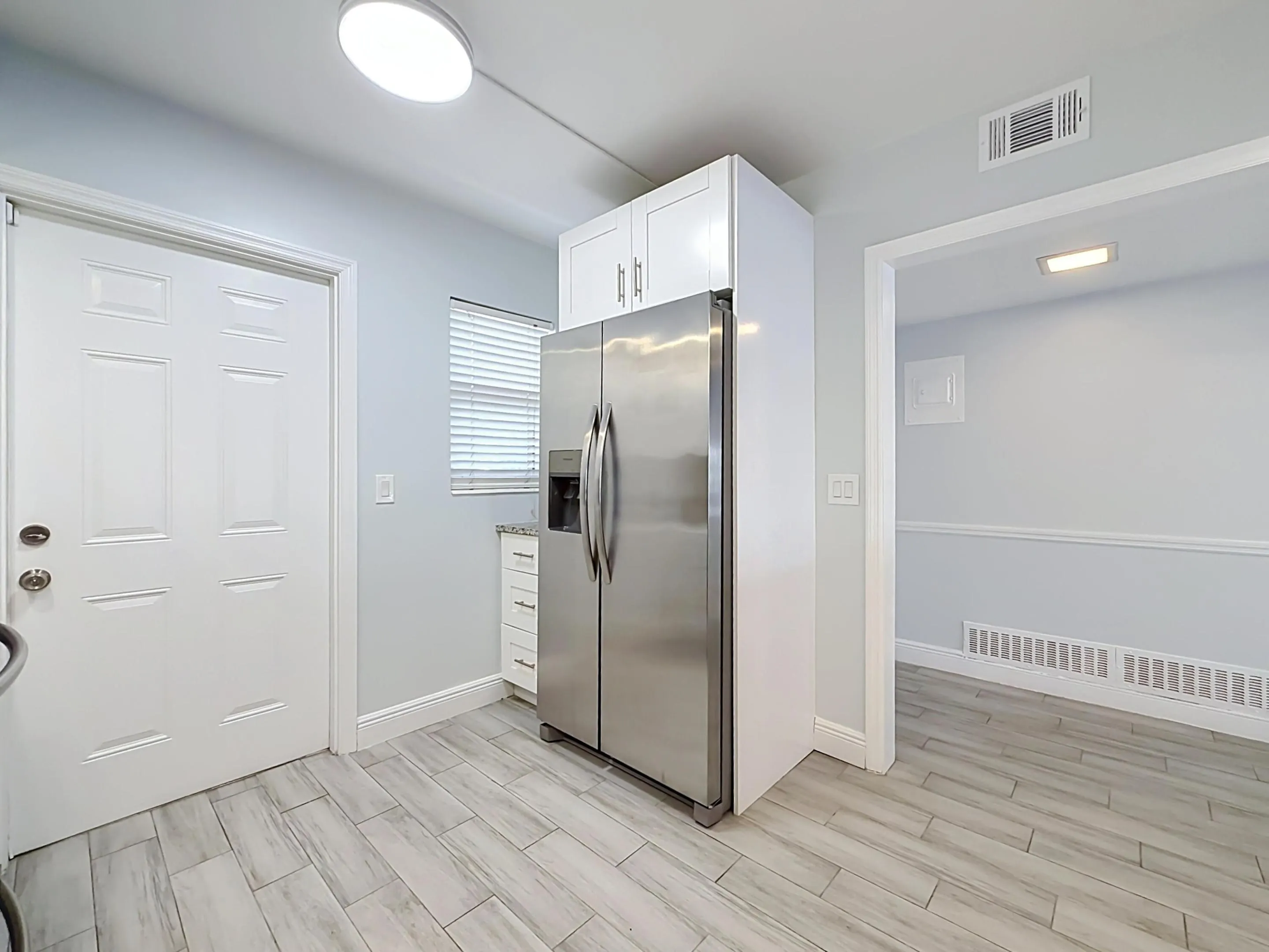 3121 NE 51st Street NE #102E